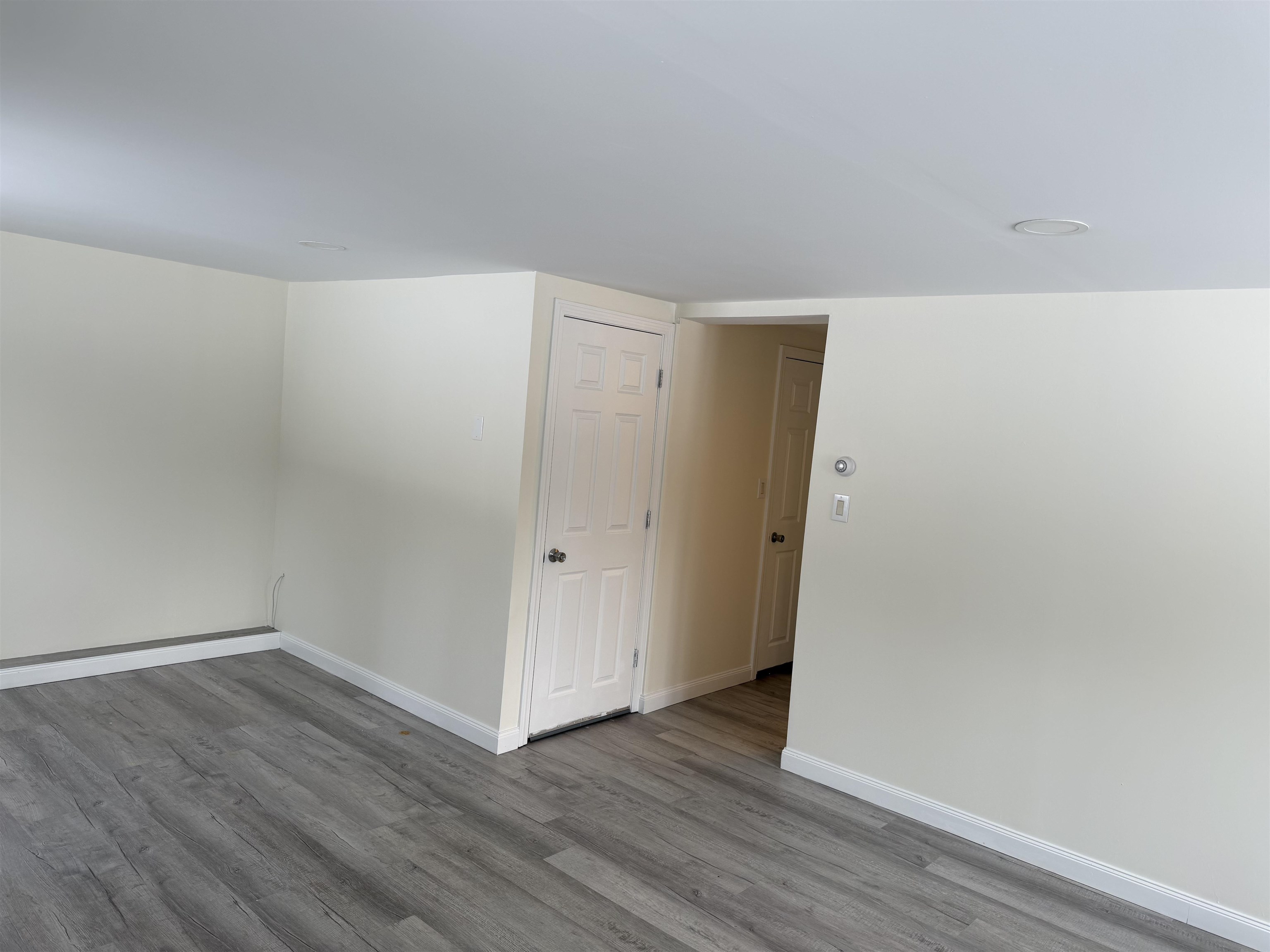 property viewer photo 9