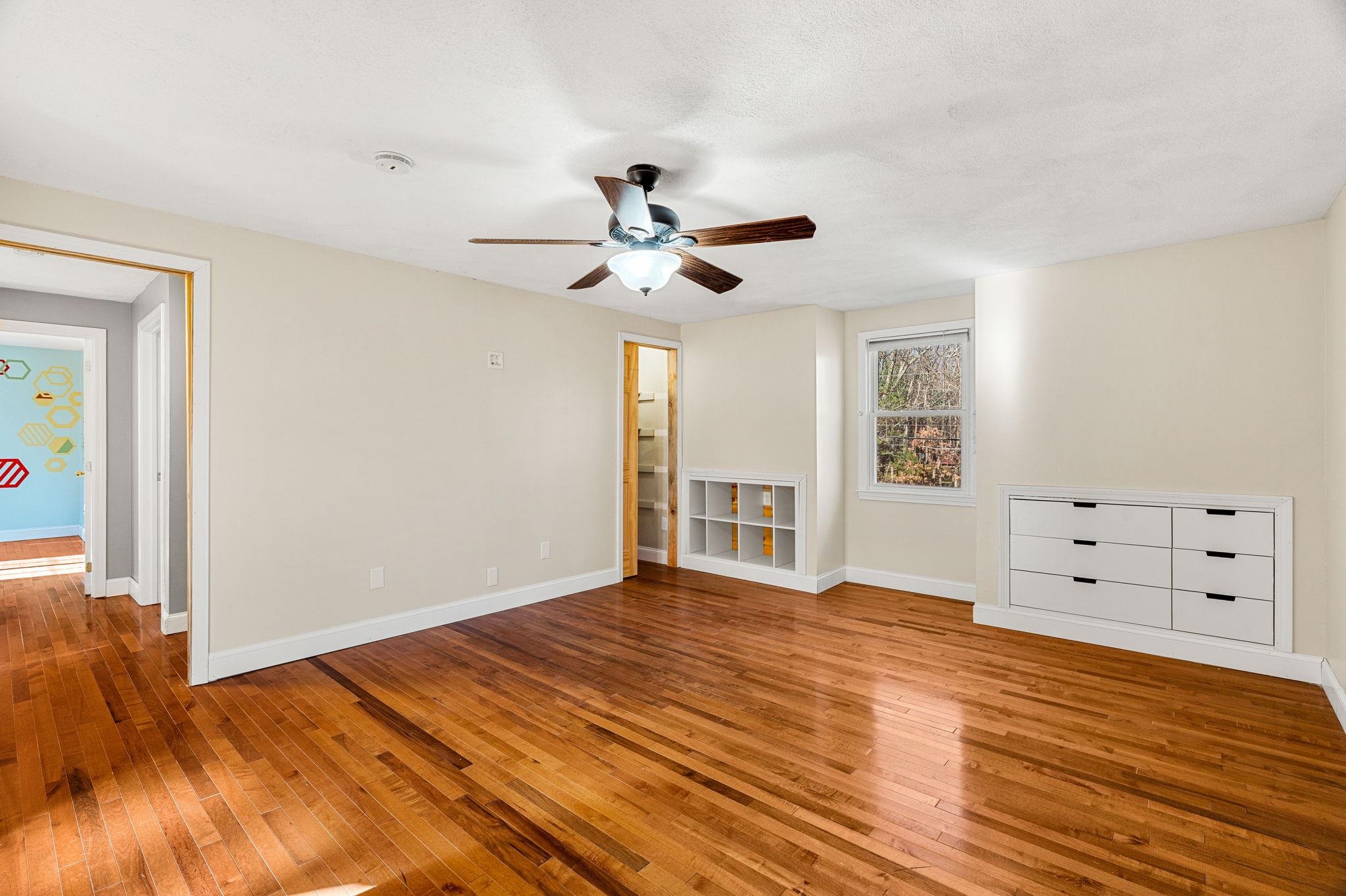 property viewer photo 24