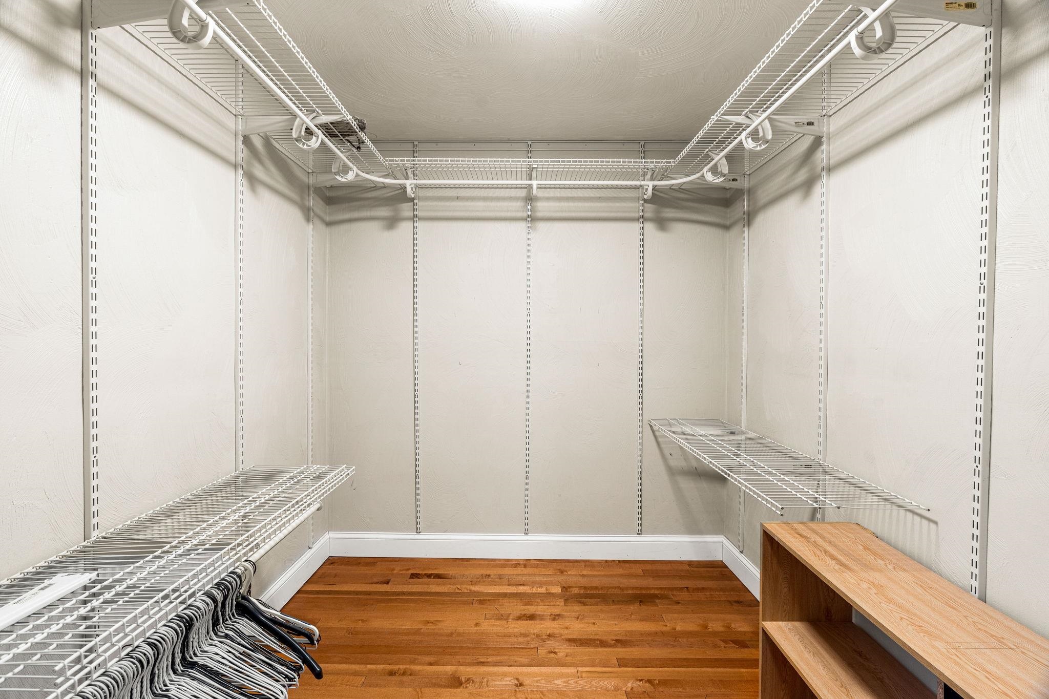 property viewer photo 25