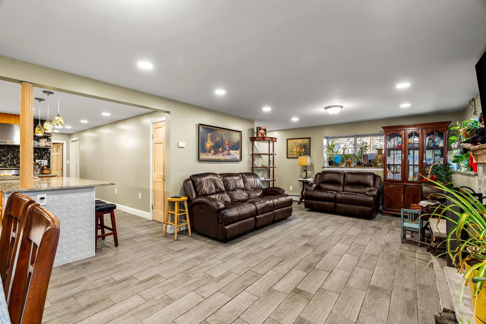 property viewer photo 37