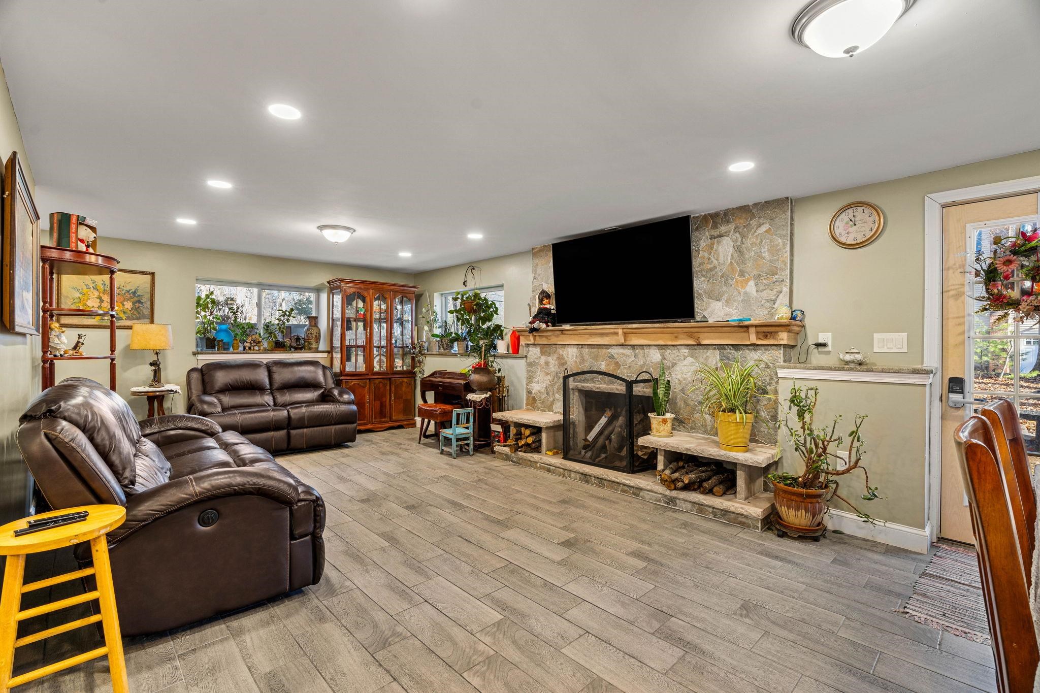 property viewer photo 38