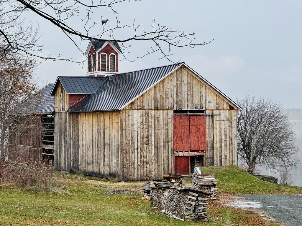 main property photo 11