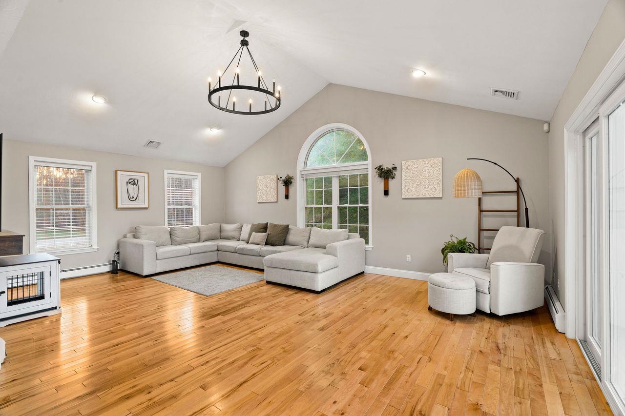 property viewer photo 3