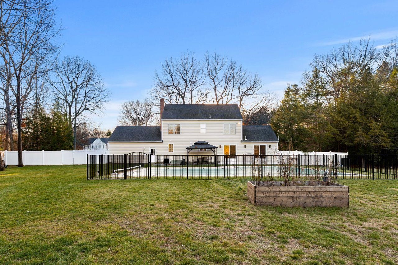 property viewer photo 30
