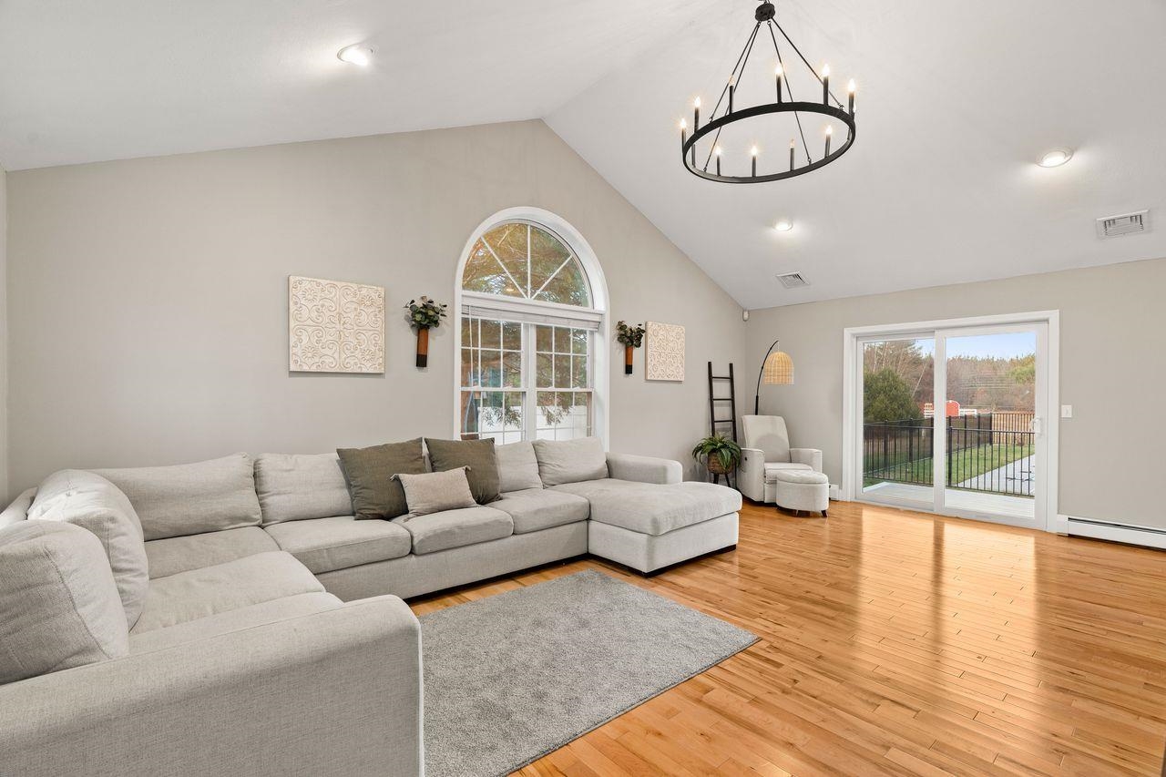 property viewer photo 4