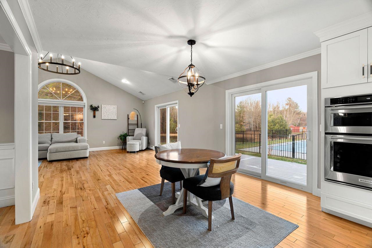 property viewer photo 6