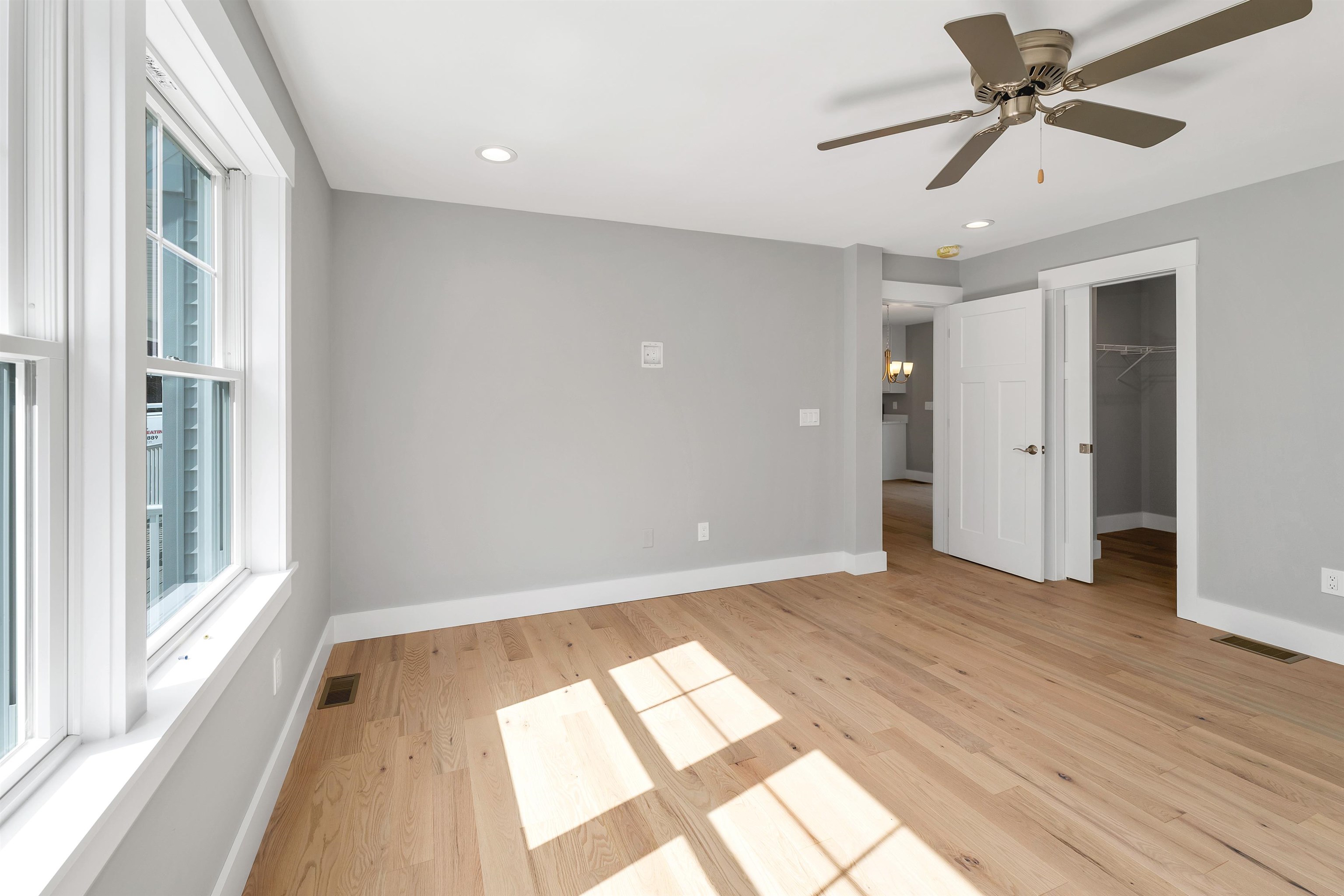property viewer photo 16