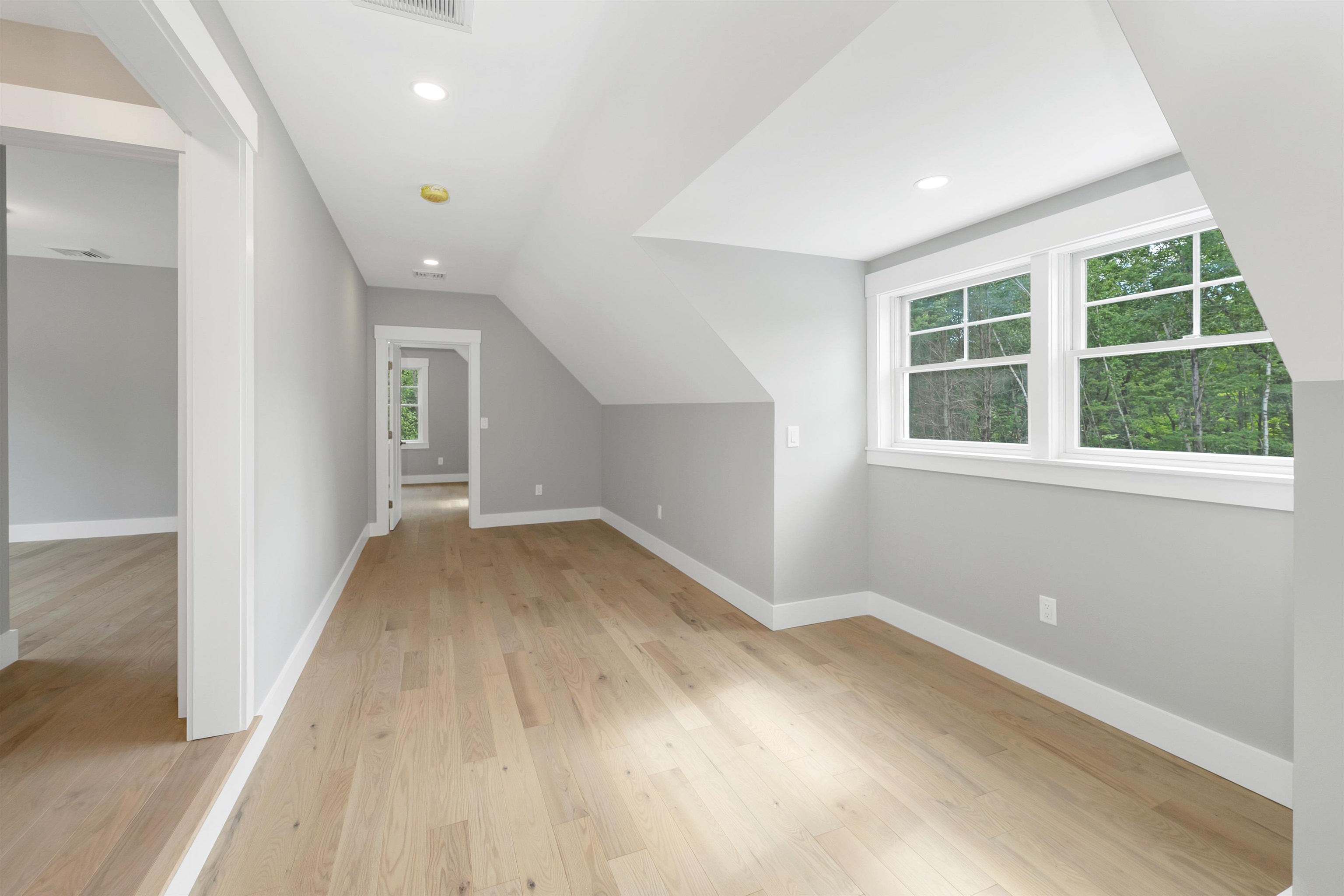 property viewer photo 22