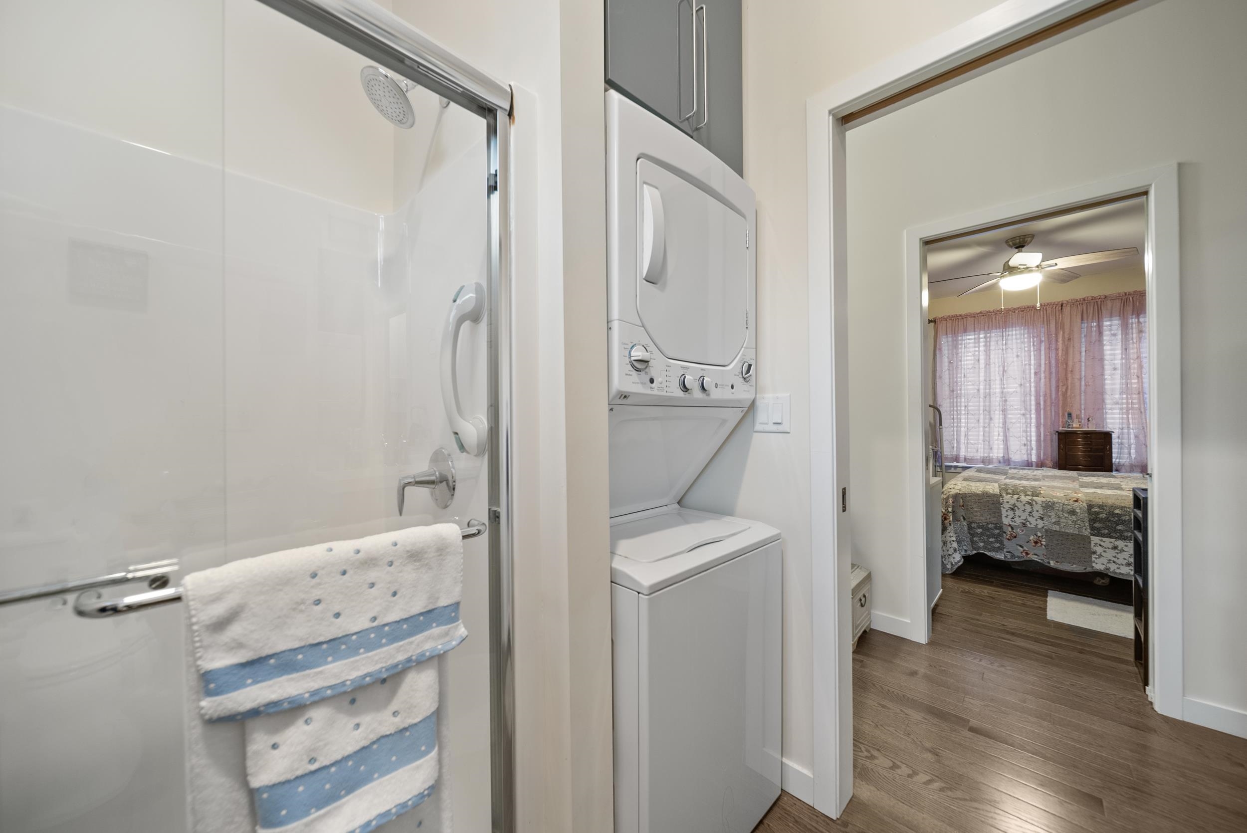 property viewer photo 41