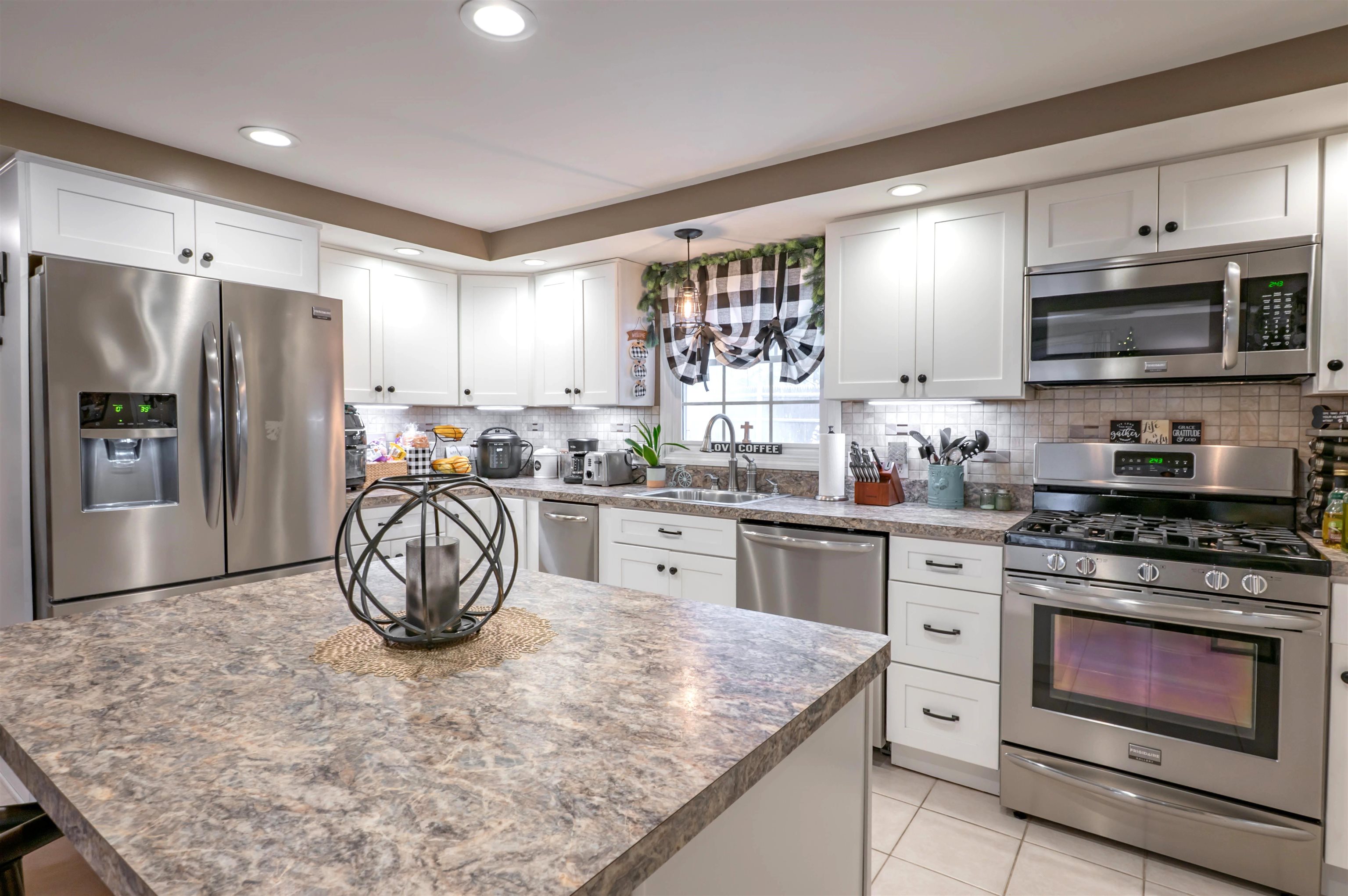 property viewer photo 11