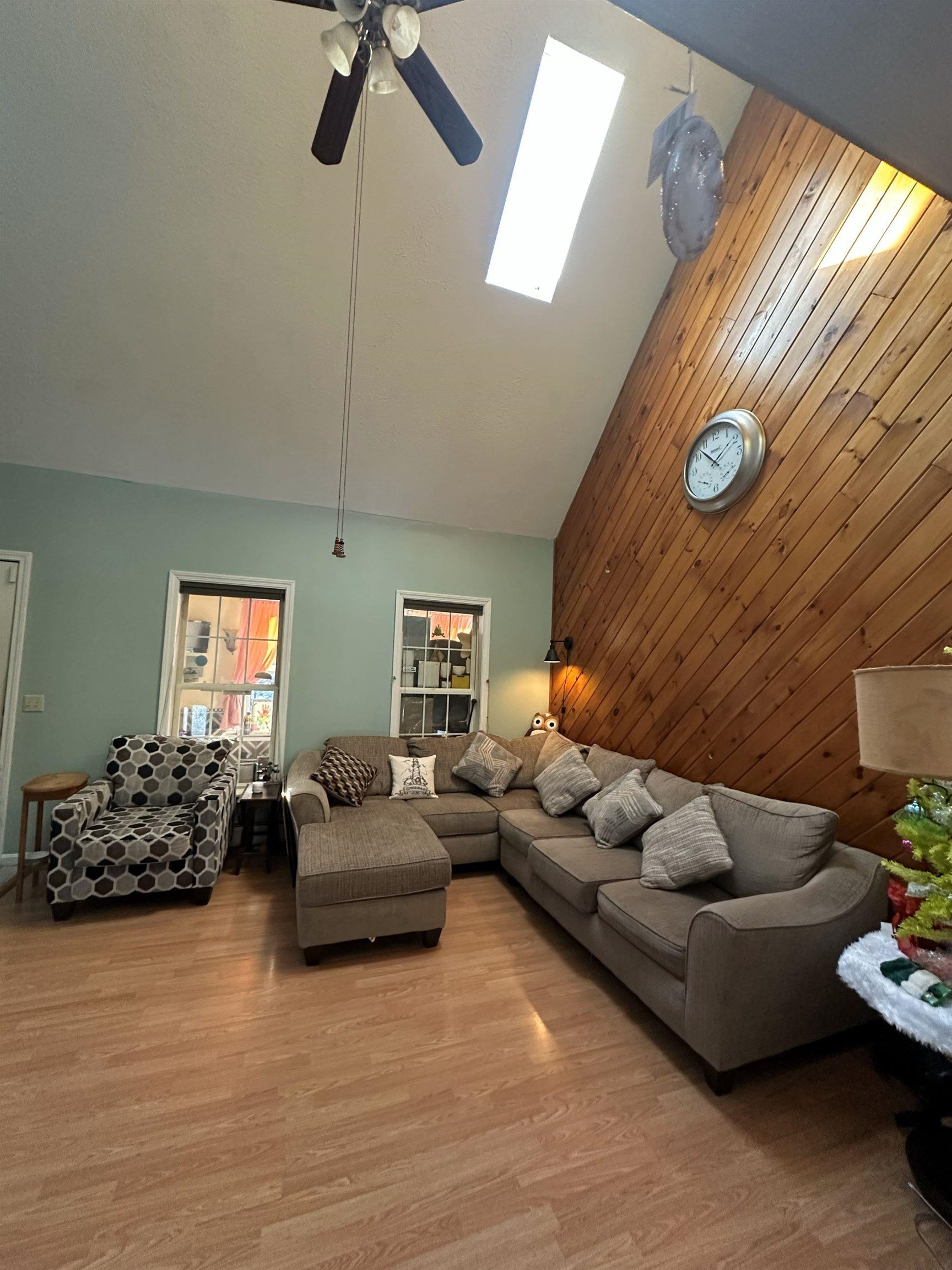 main property photo 9