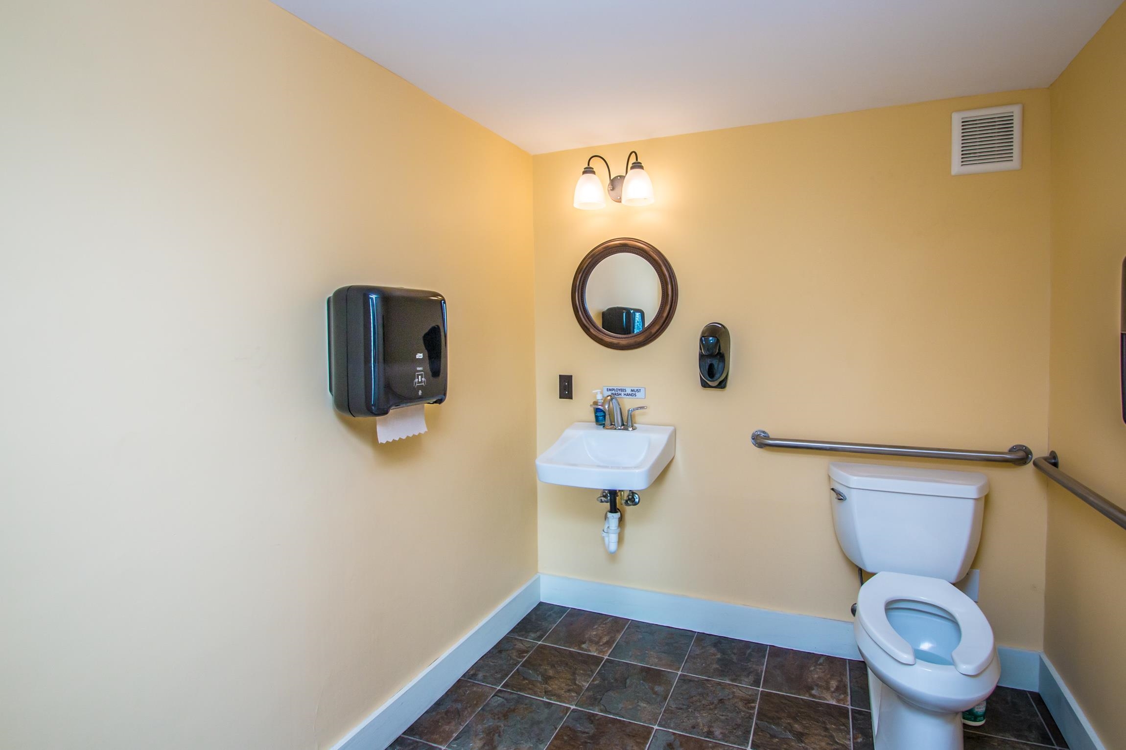 main property photo 19