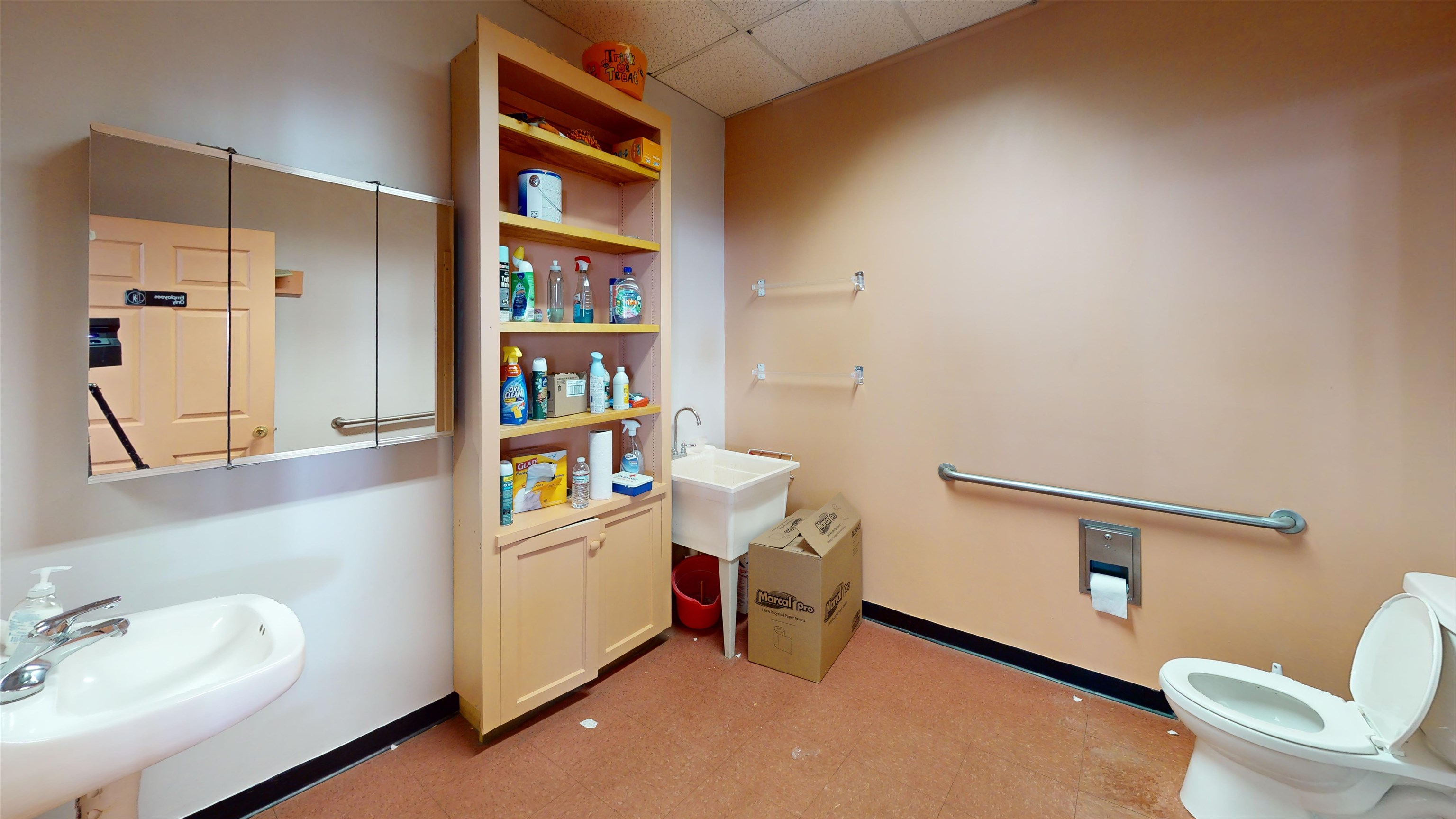 main property photo 15