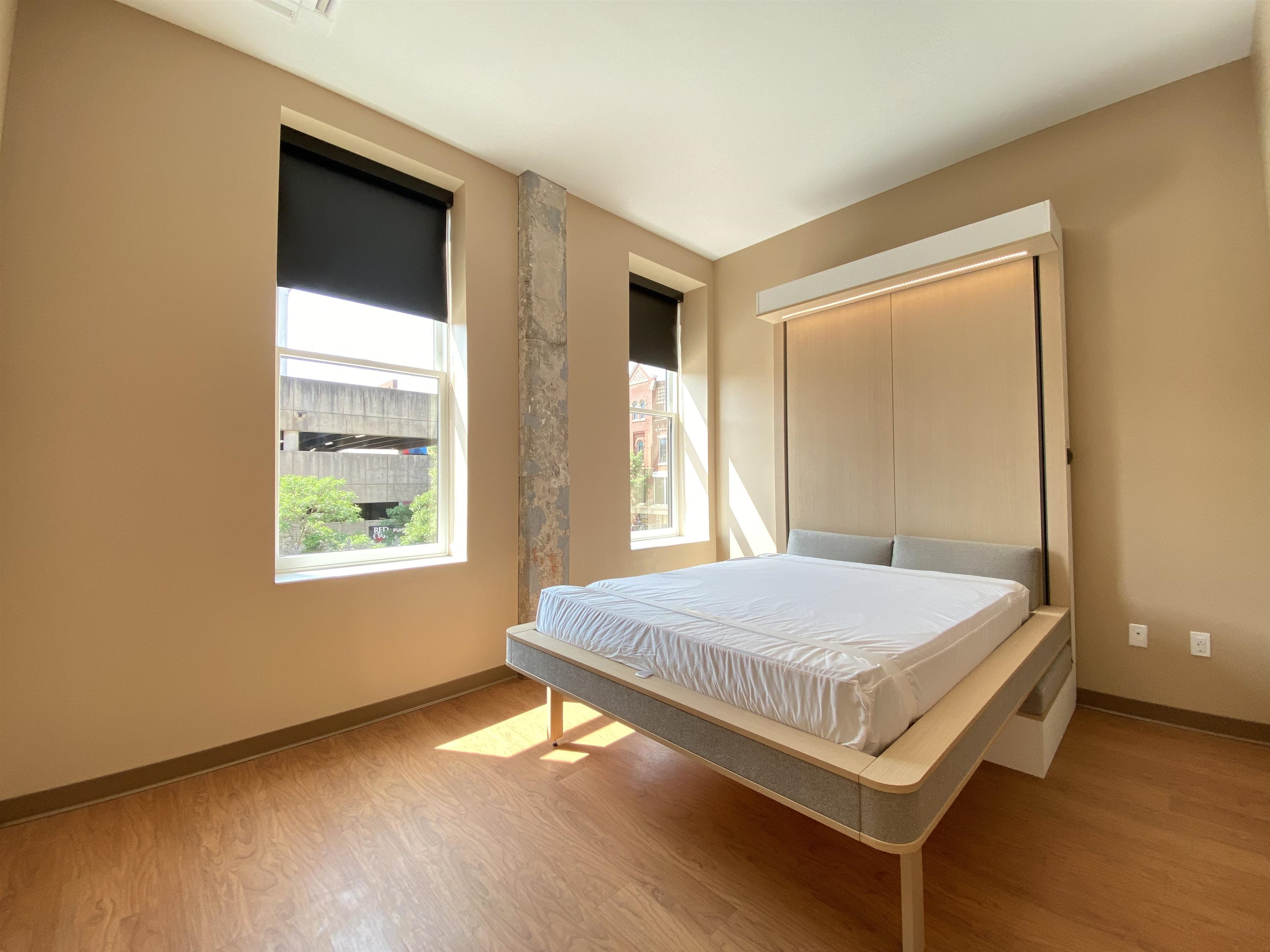 property viewer photo 18