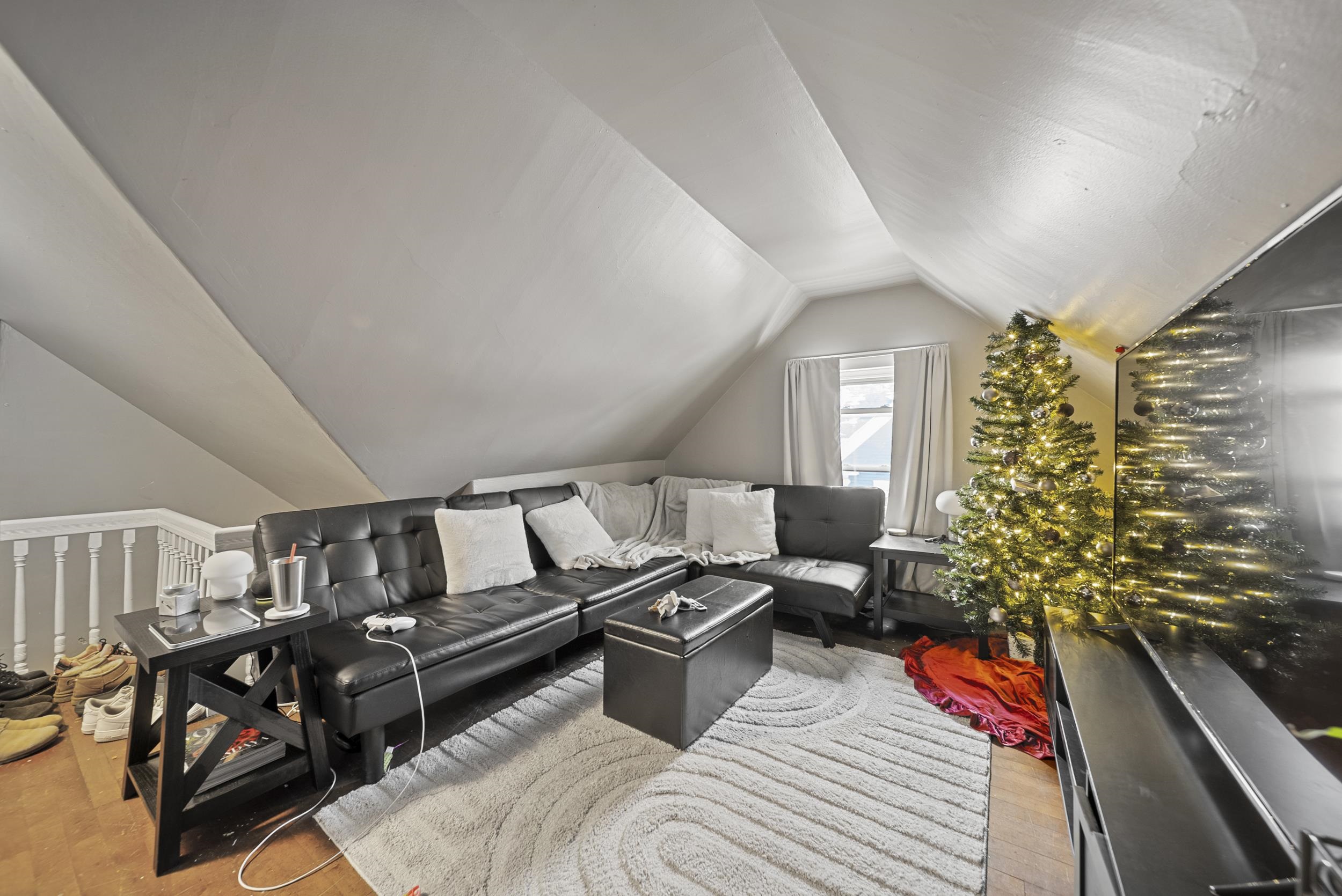 property viewer photo 22