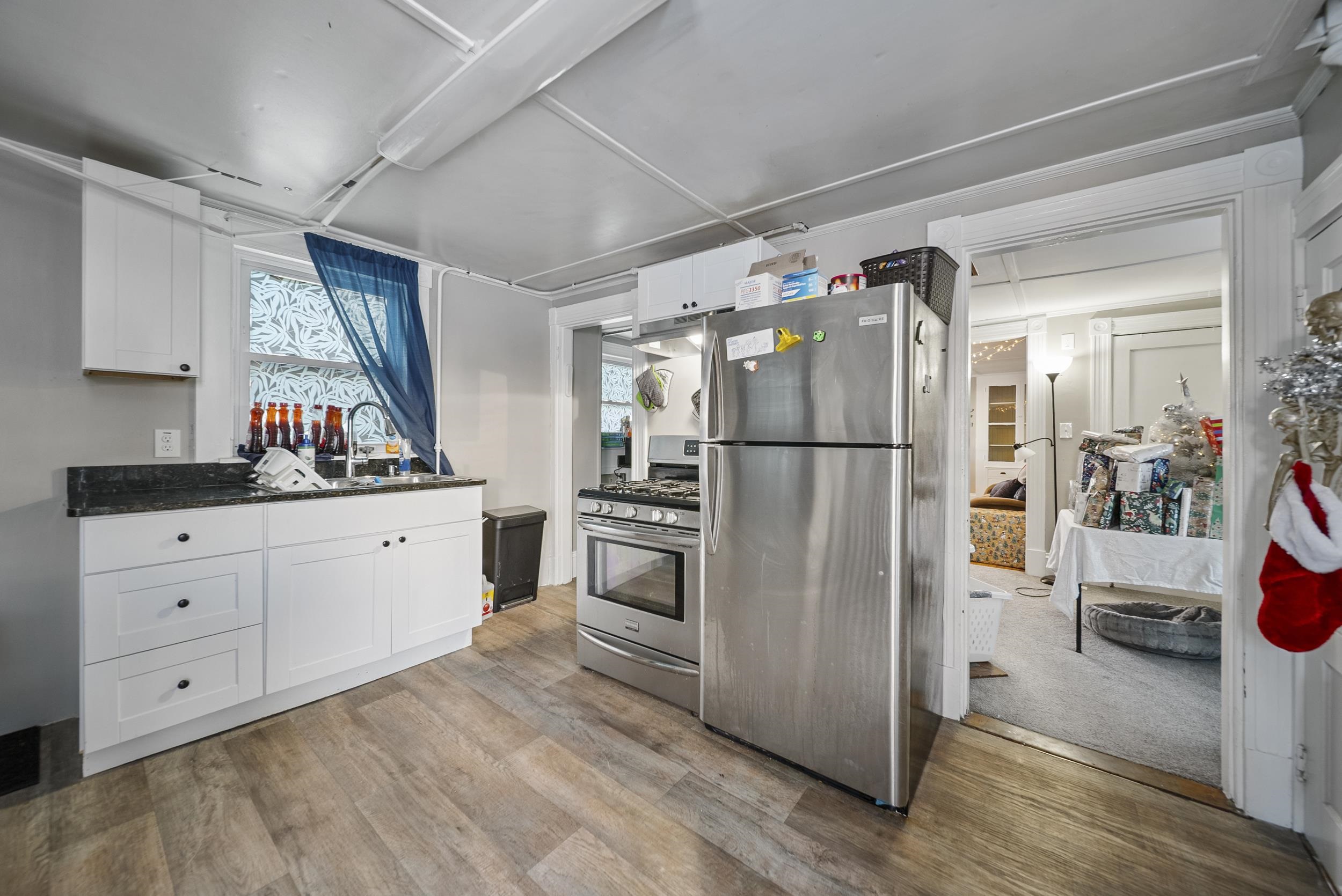 property viewer photo 35