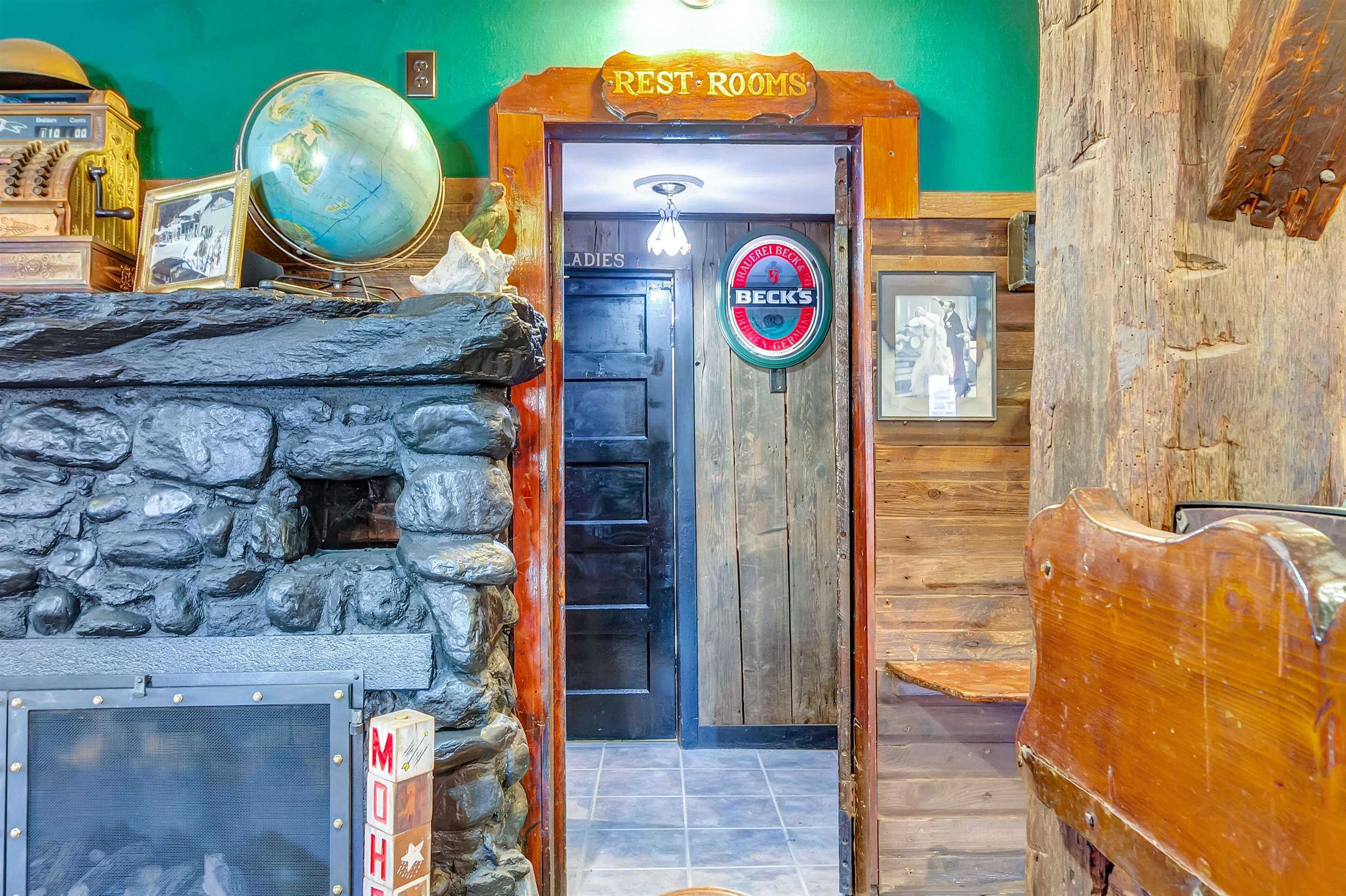 main property photo 32
