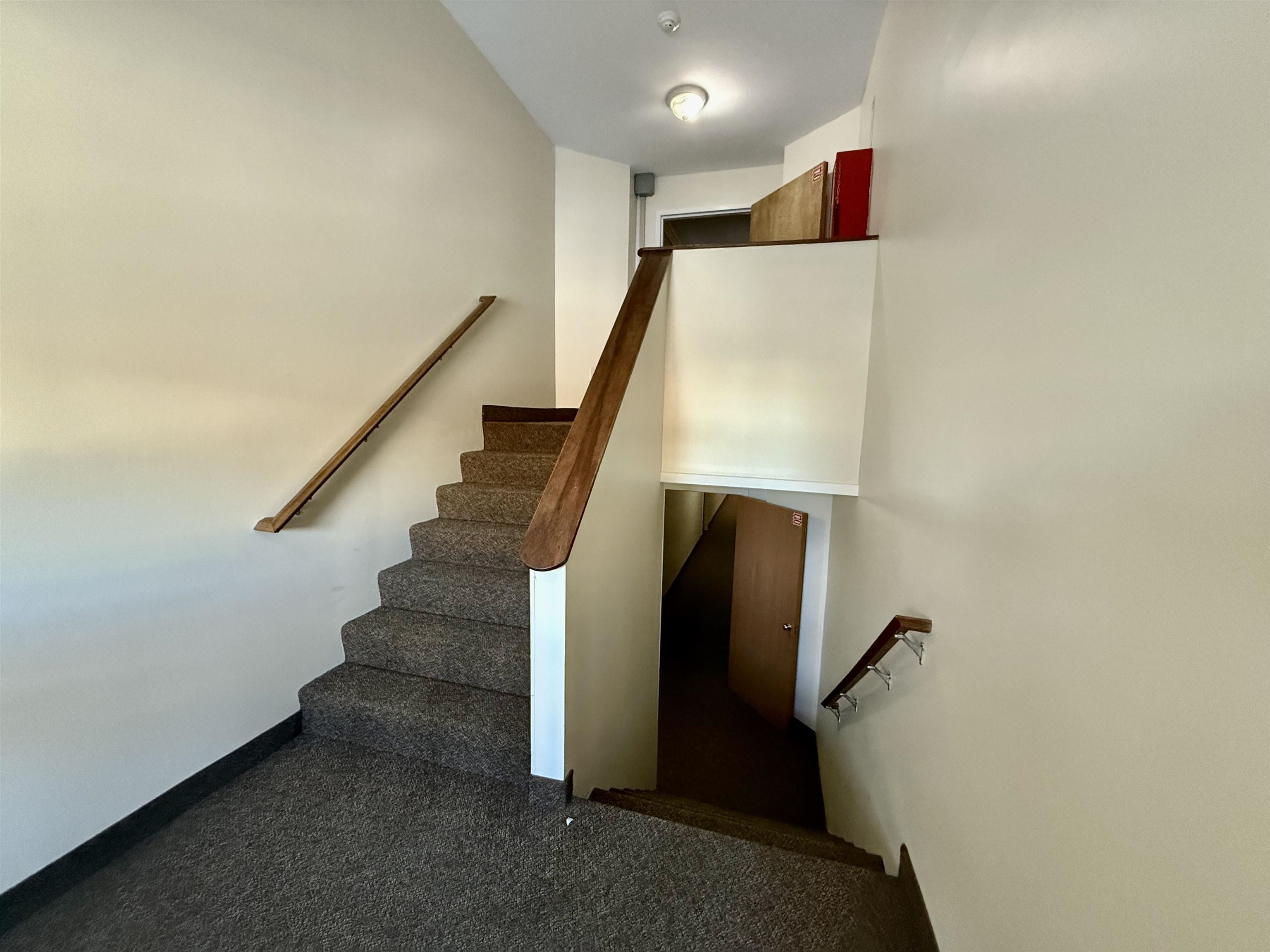 property viewer photo 16
