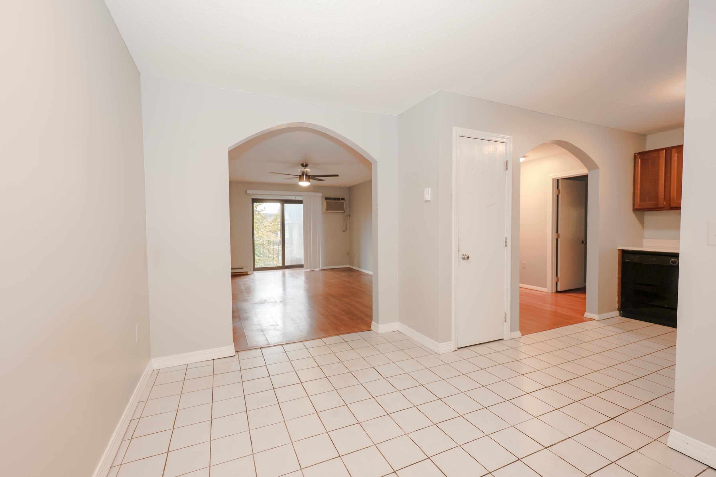 property viewer photo 4