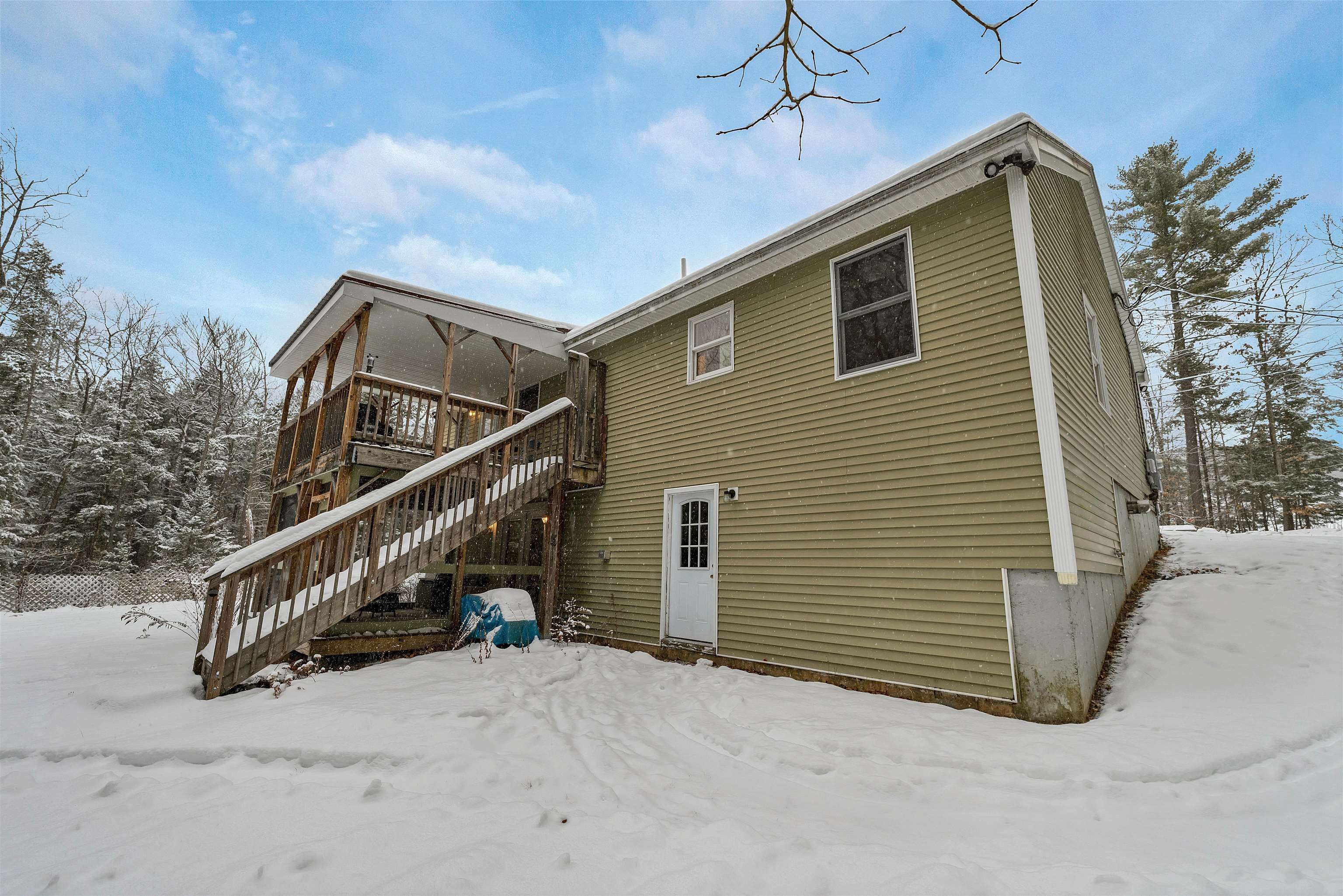 property viewer photo 3