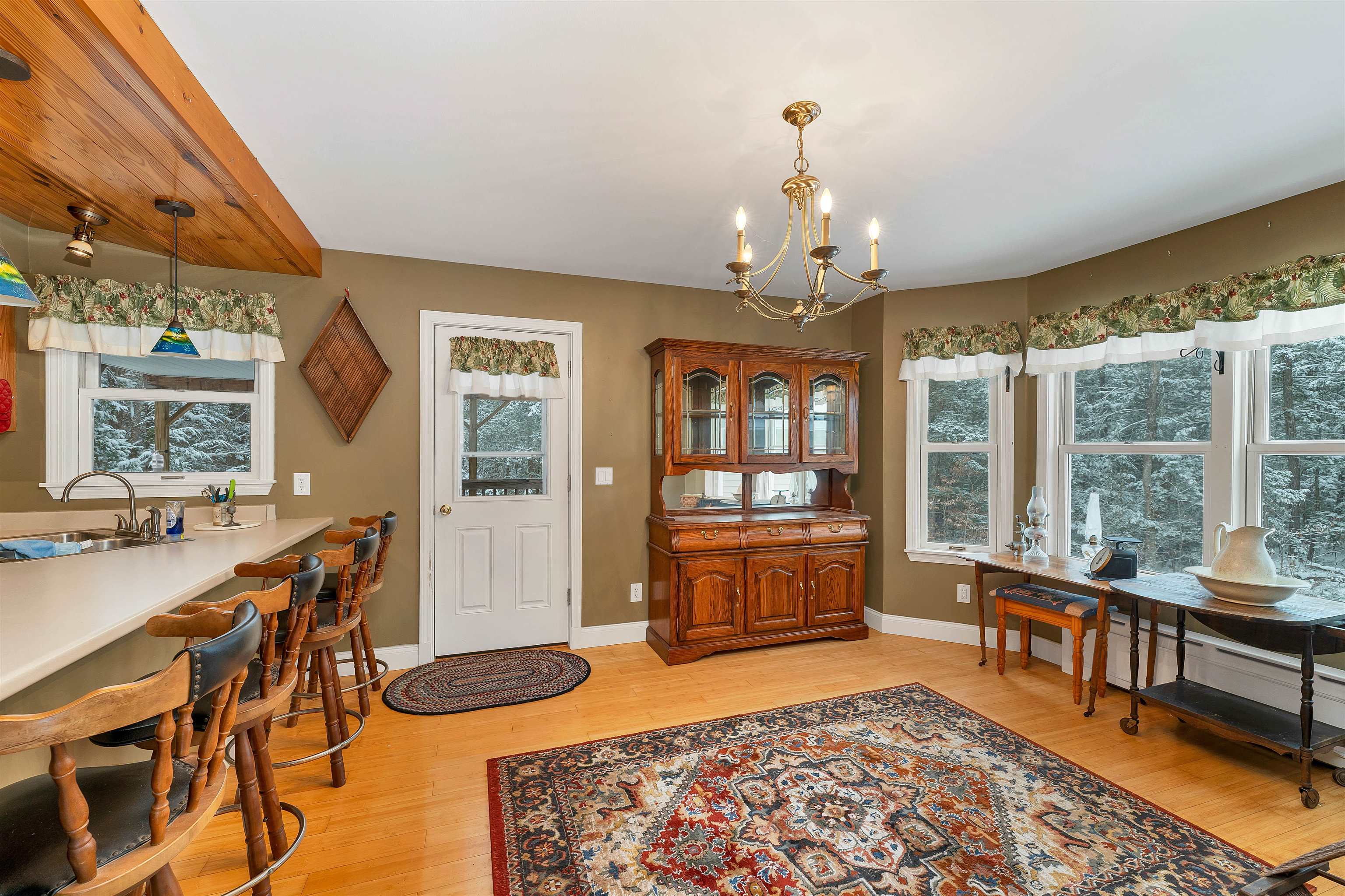 property viewer photo 7