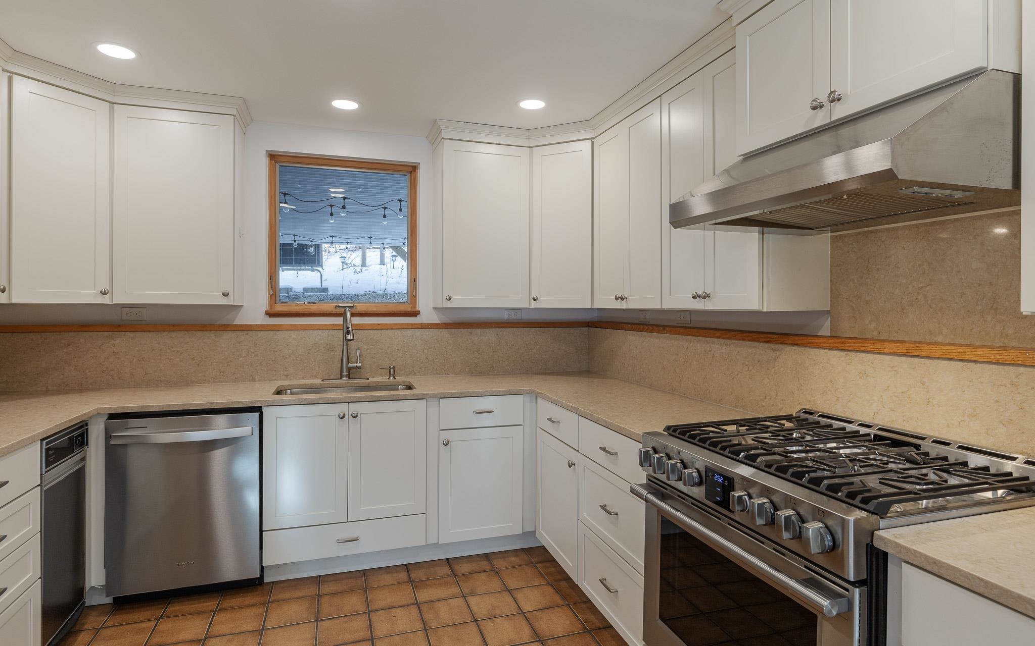 property viewer photo 4