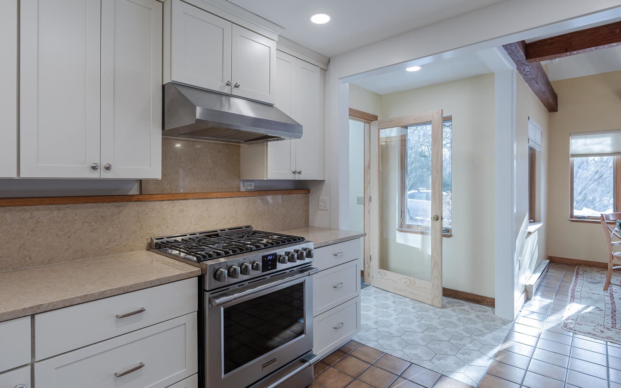 property viewer photo 5