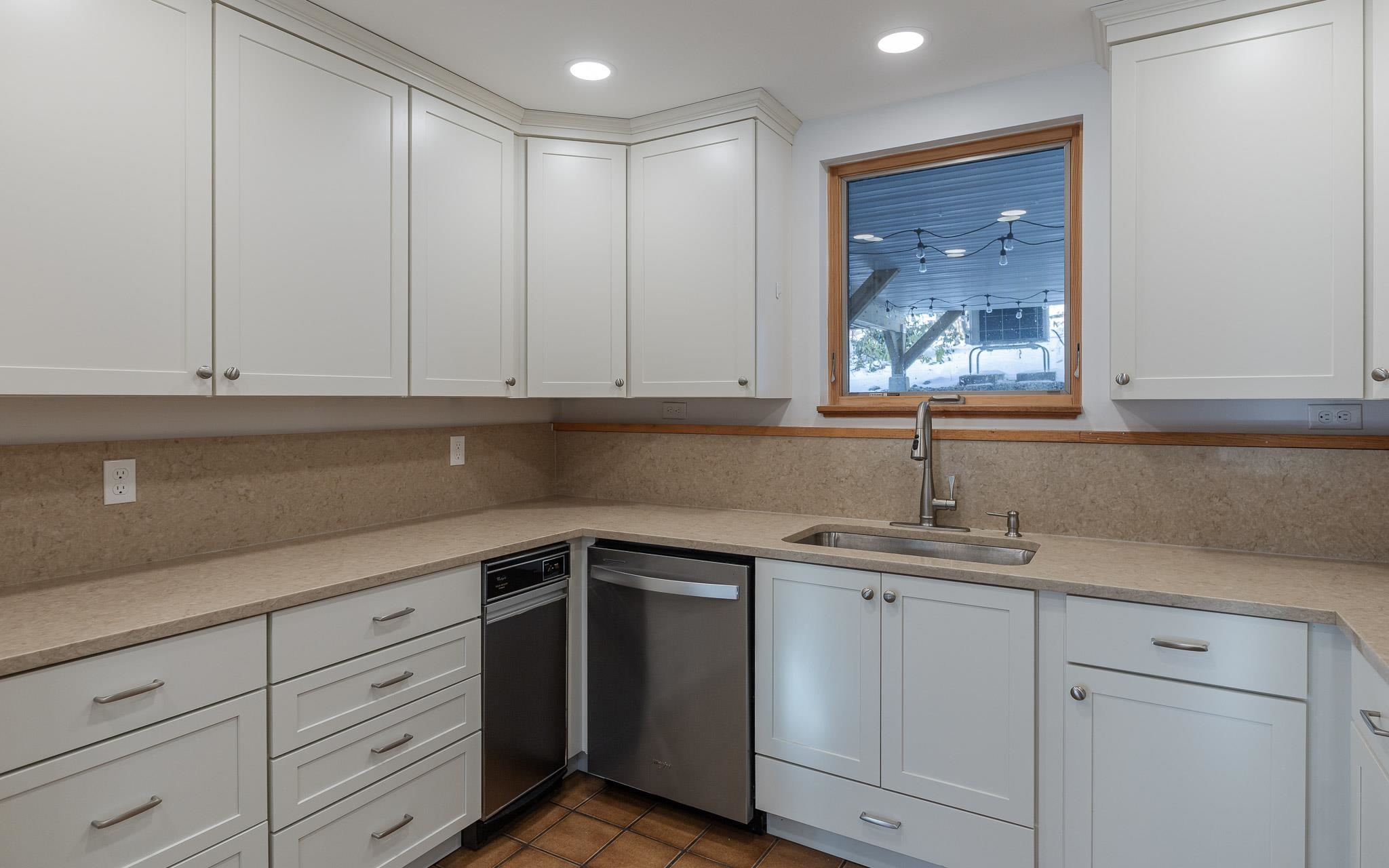 property viewer photo 6
