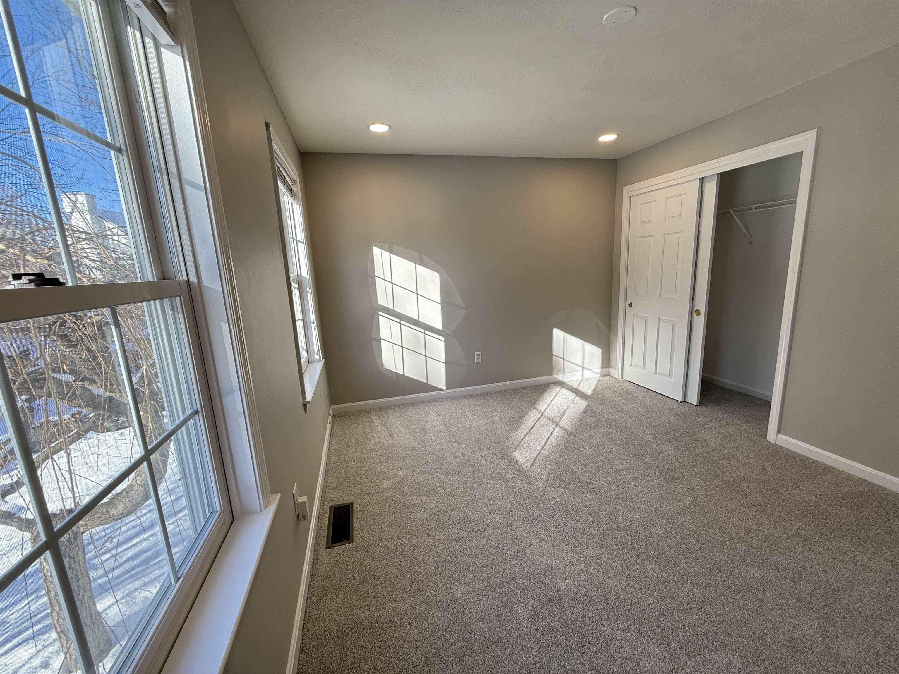 property viewer photo 22