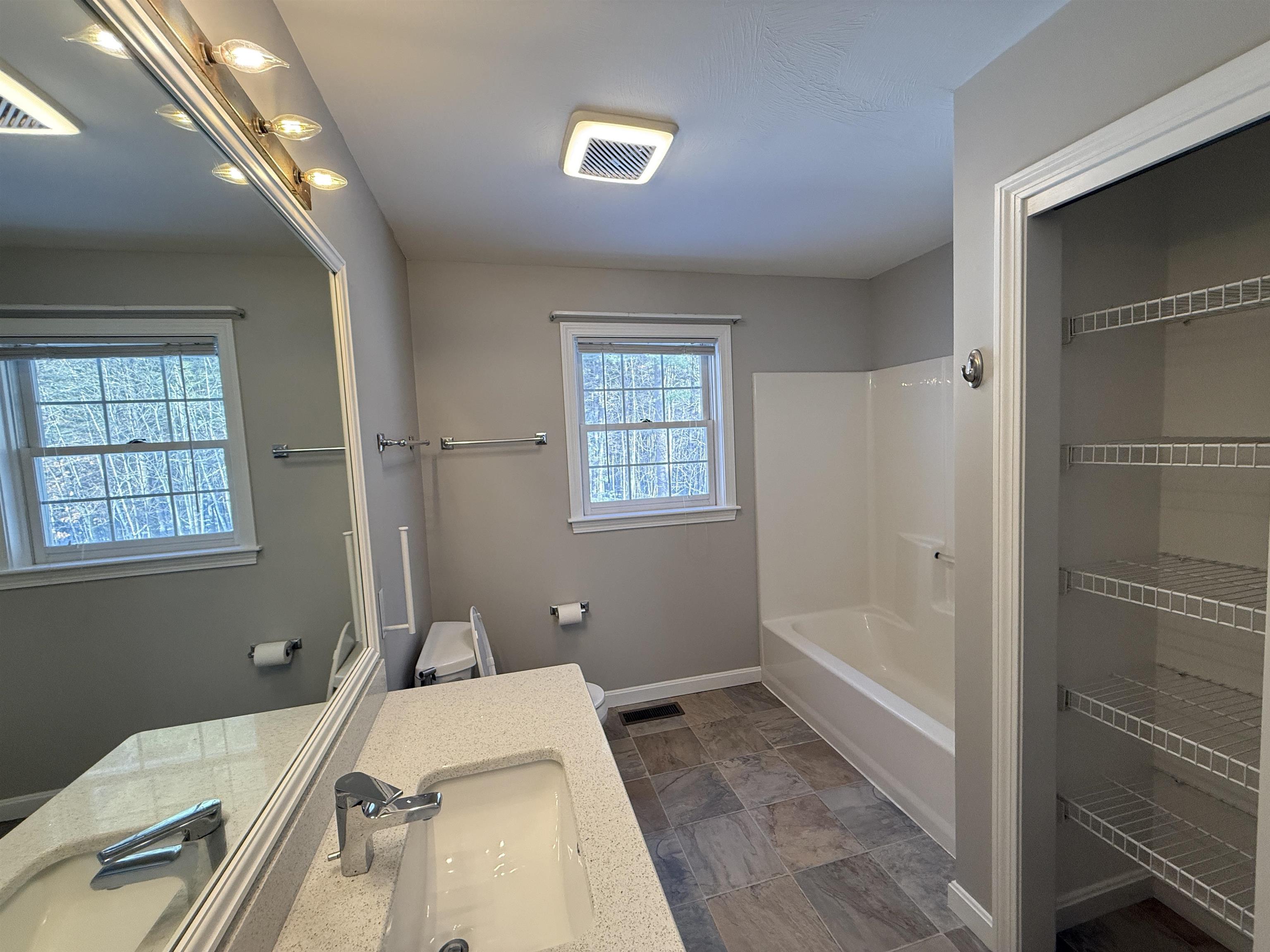property viewer photo 25