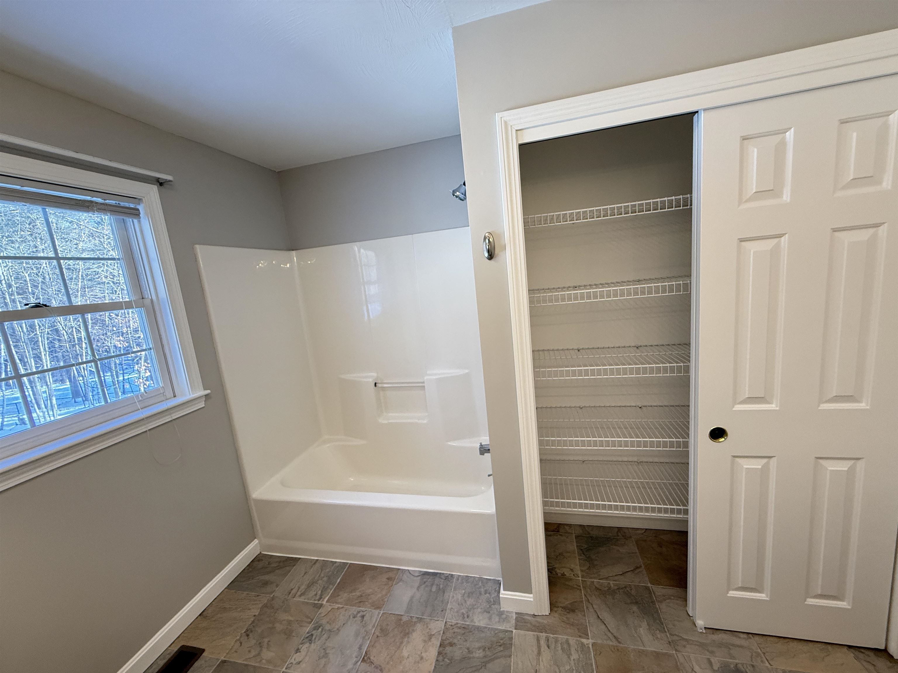 property viewer photo 26