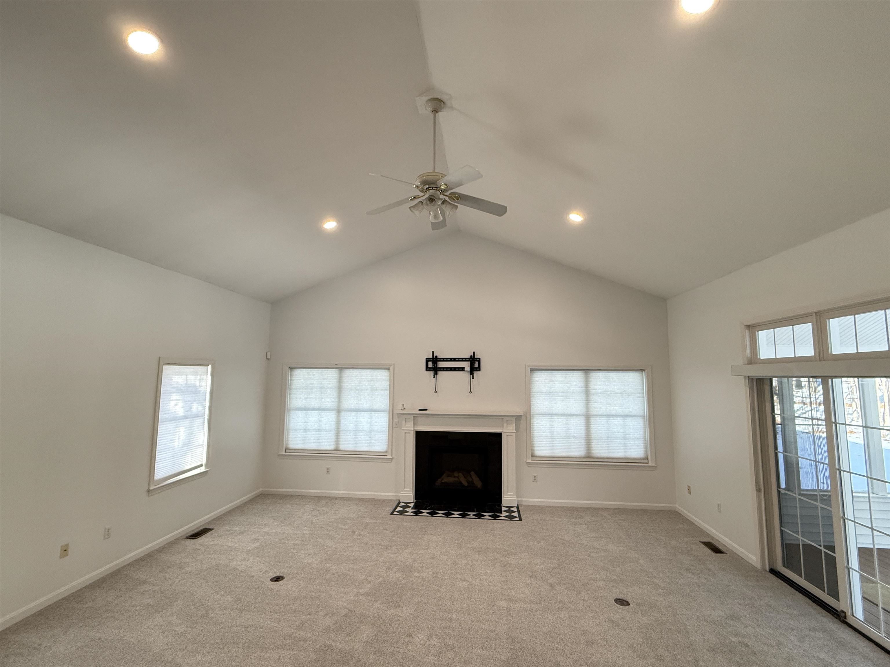 property viewer photo 3