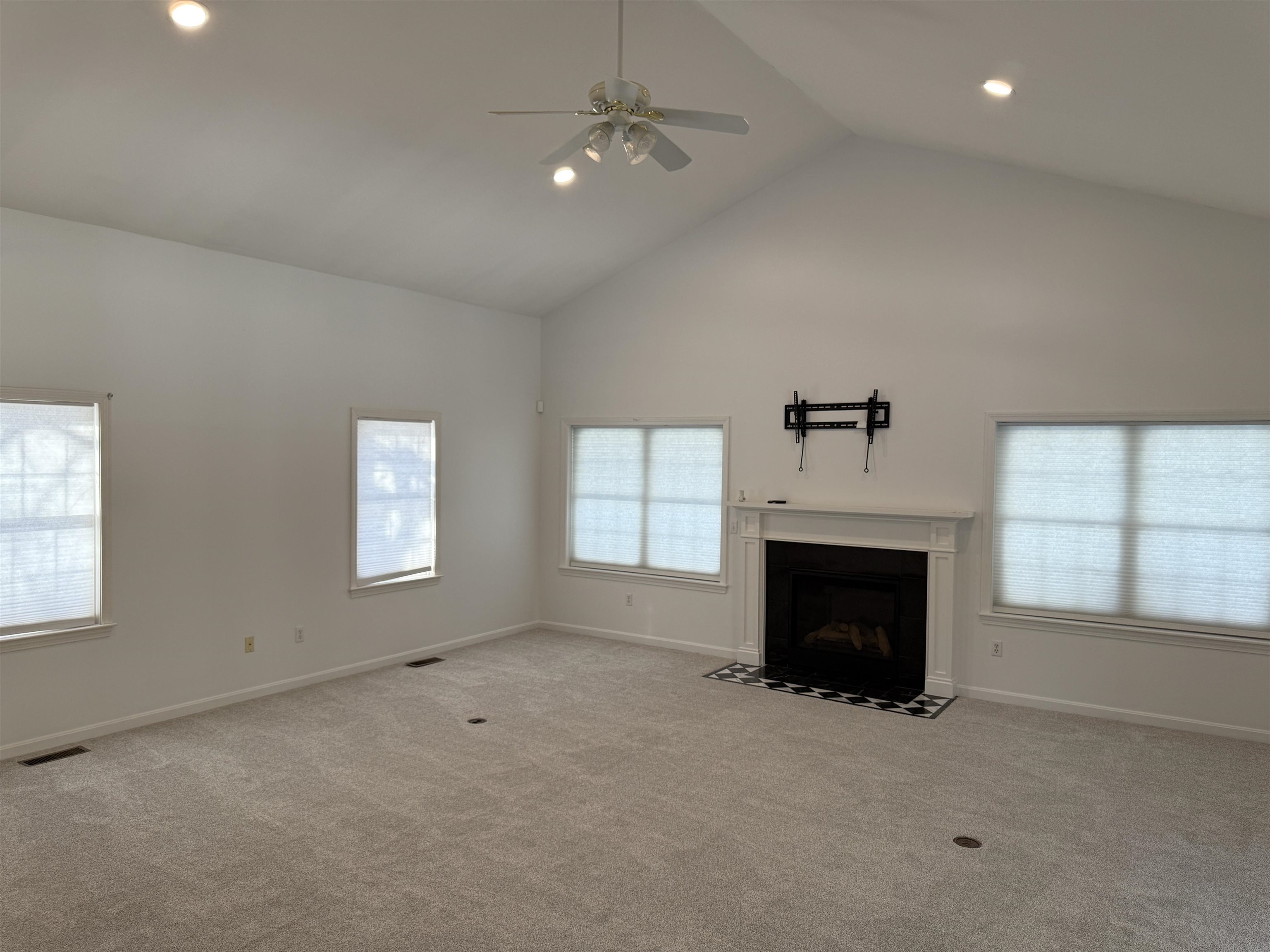 property viewer photo 6