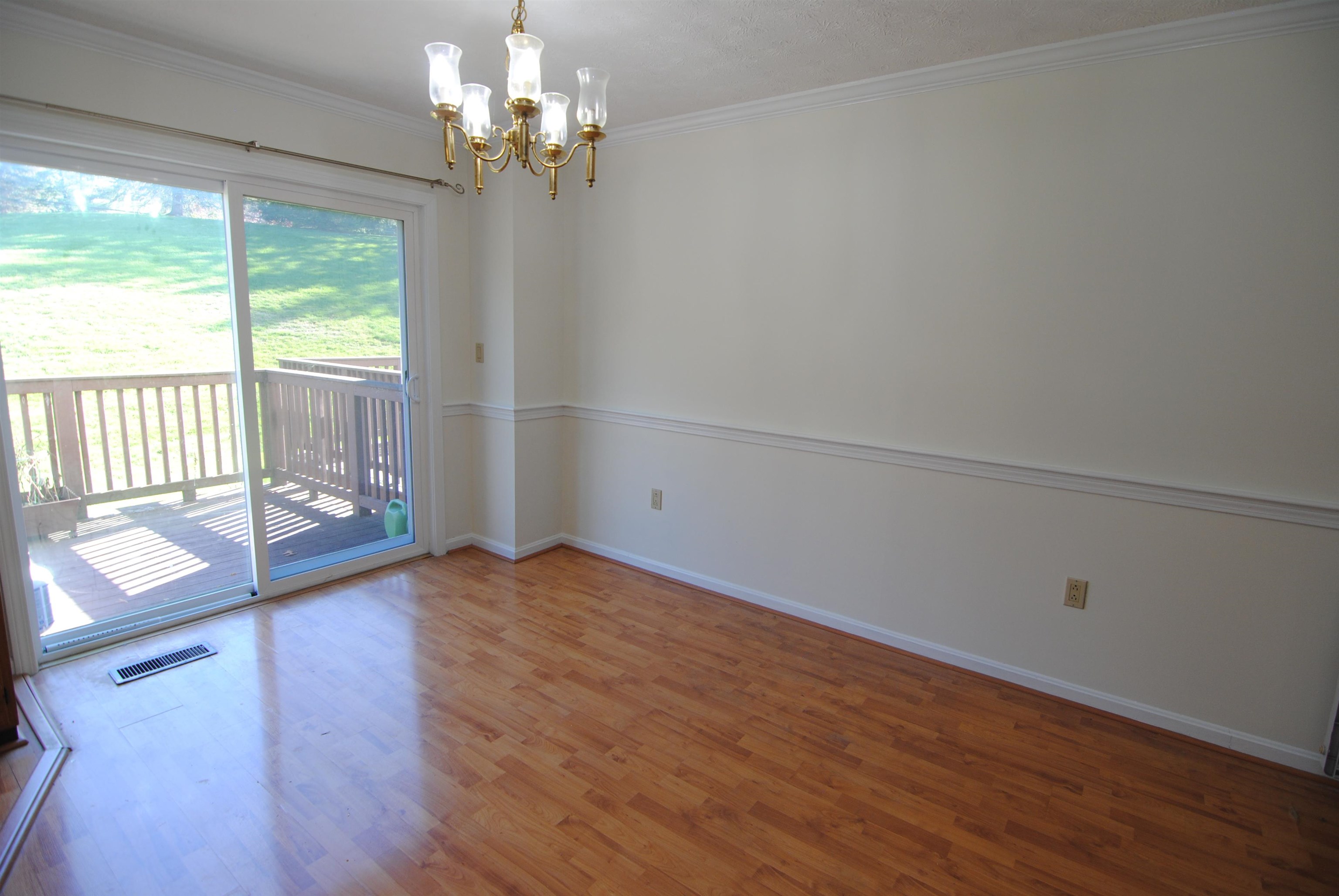 property viewer photo 5