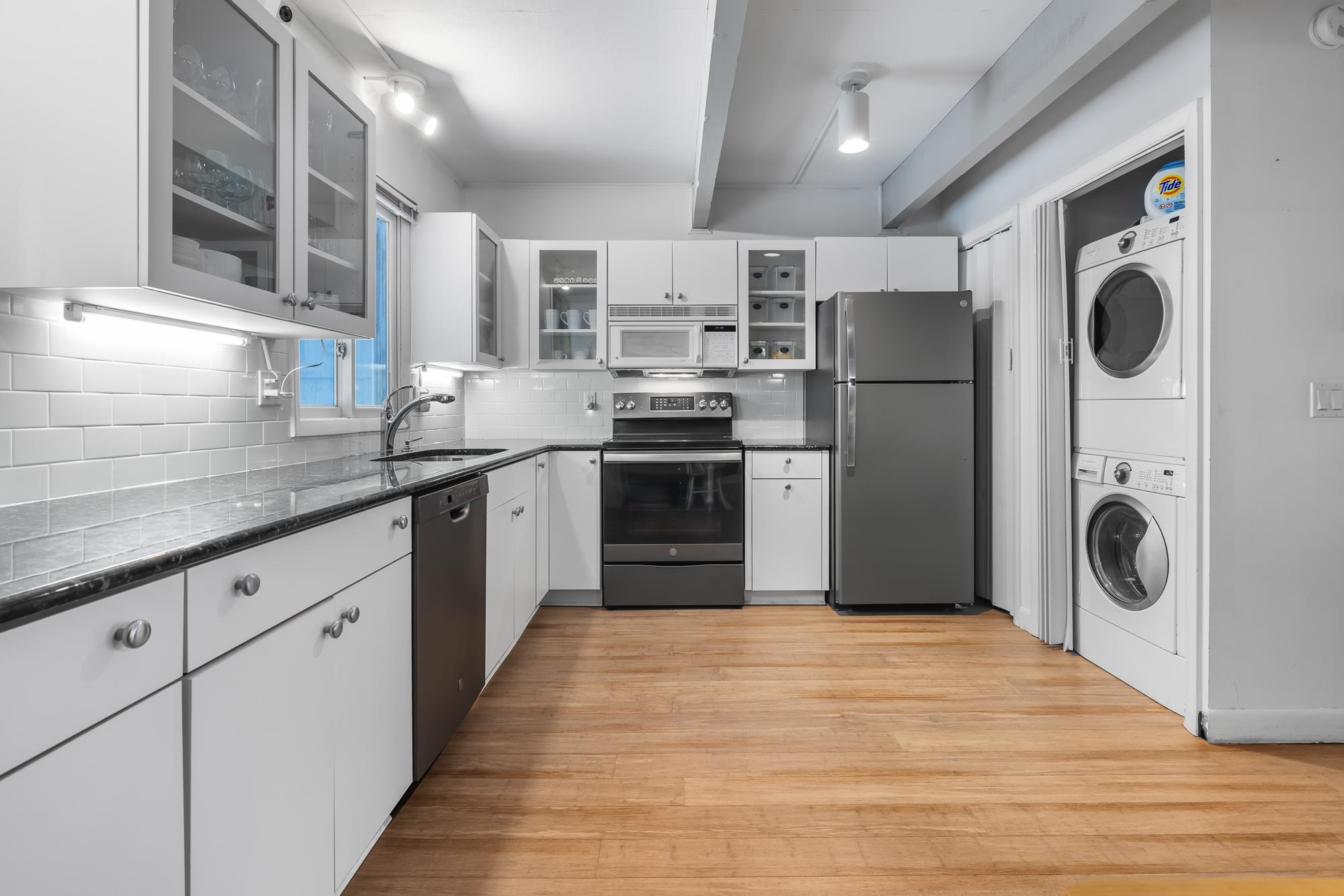 property viewer photo 10