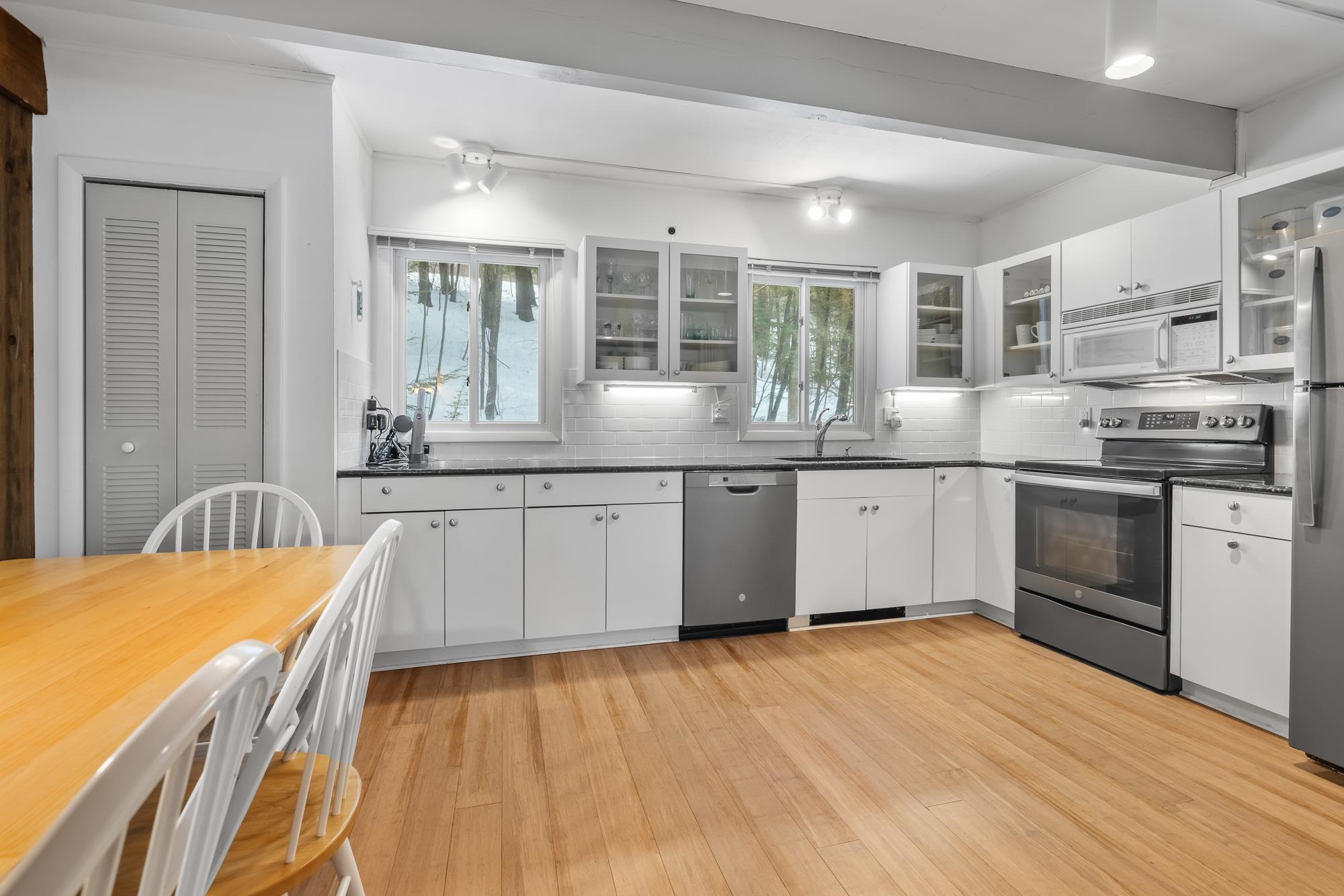 property viewer photo 9