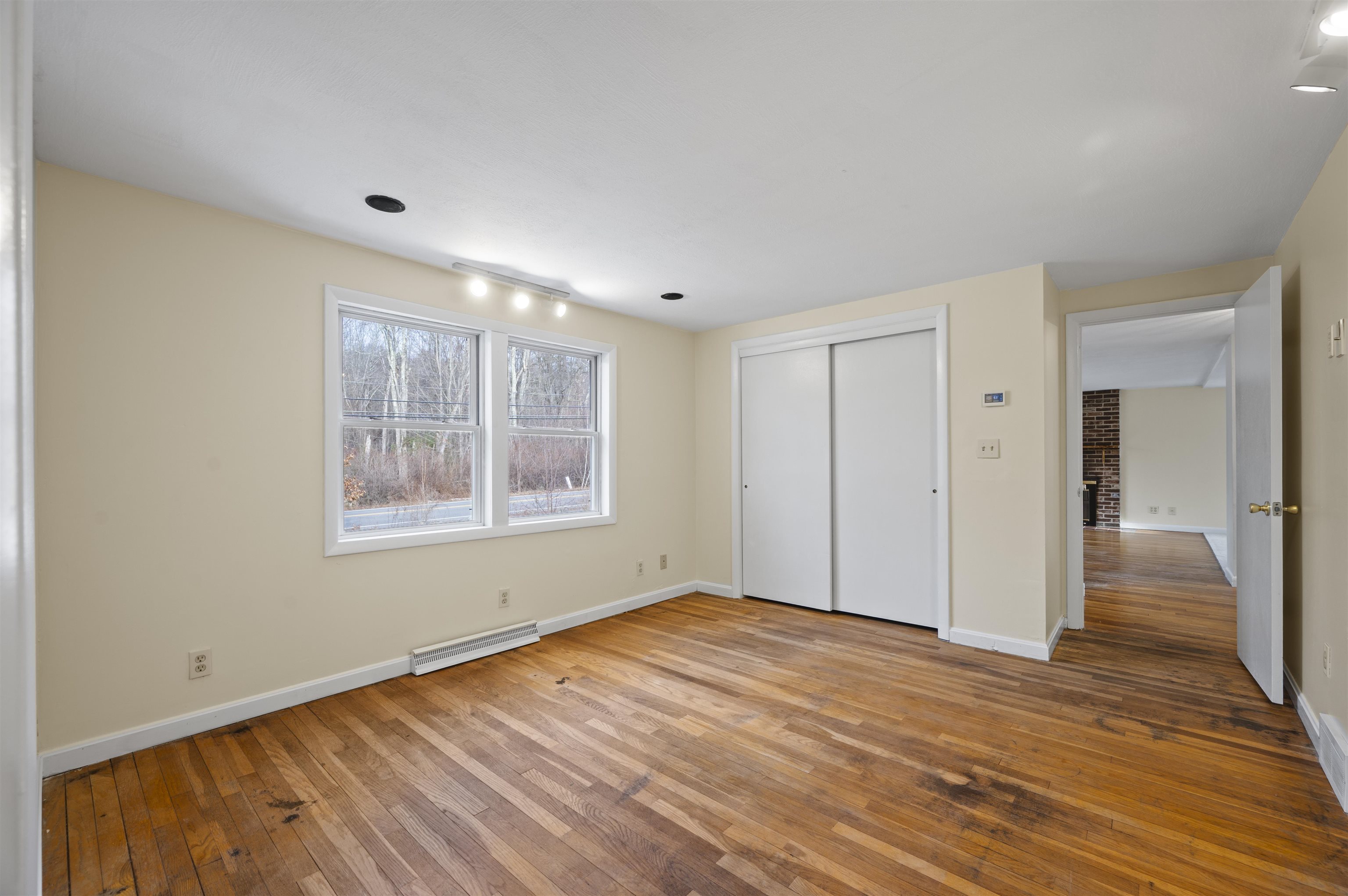 property viewer photo 15
