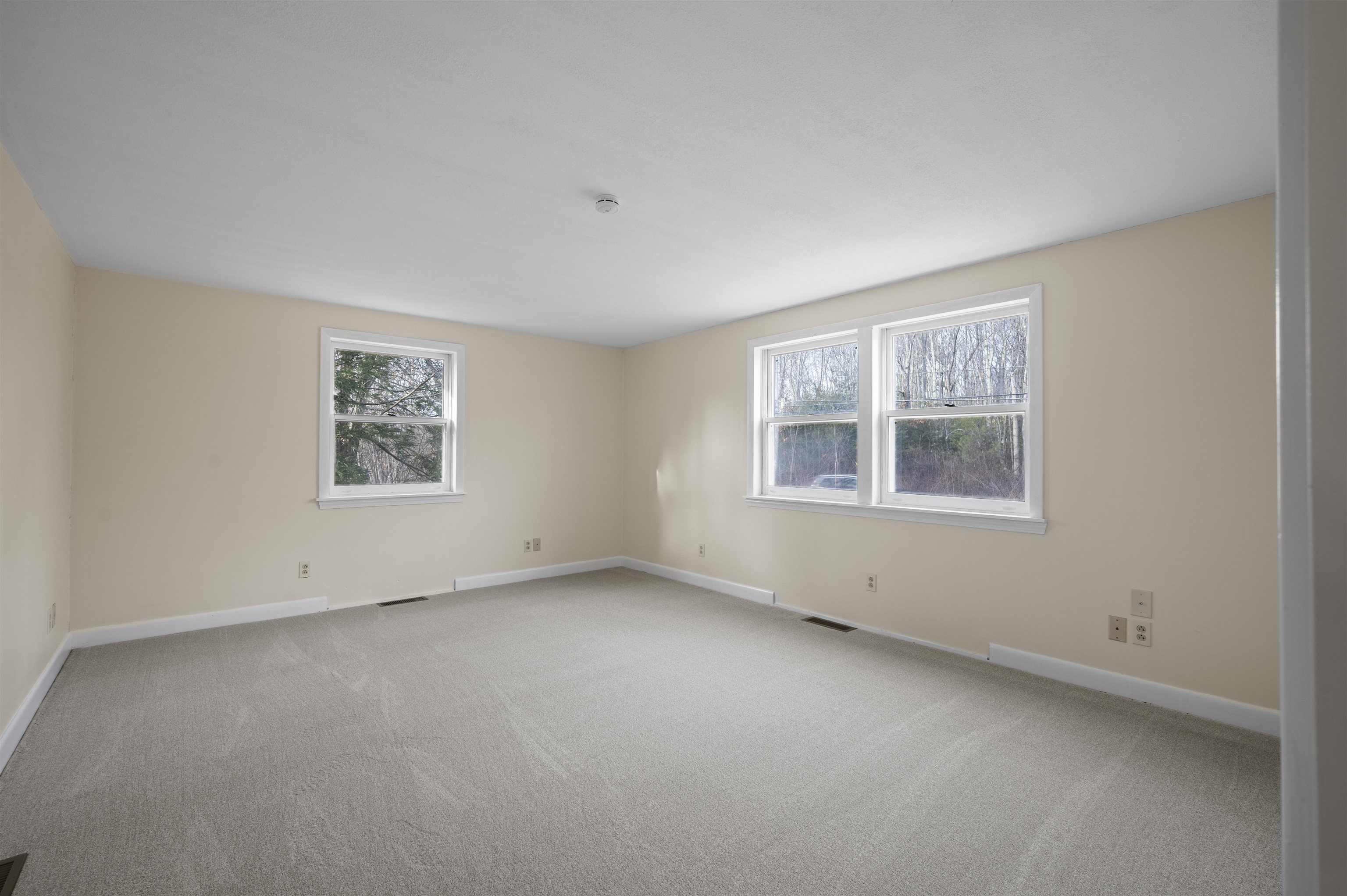 property viewer photo 16
