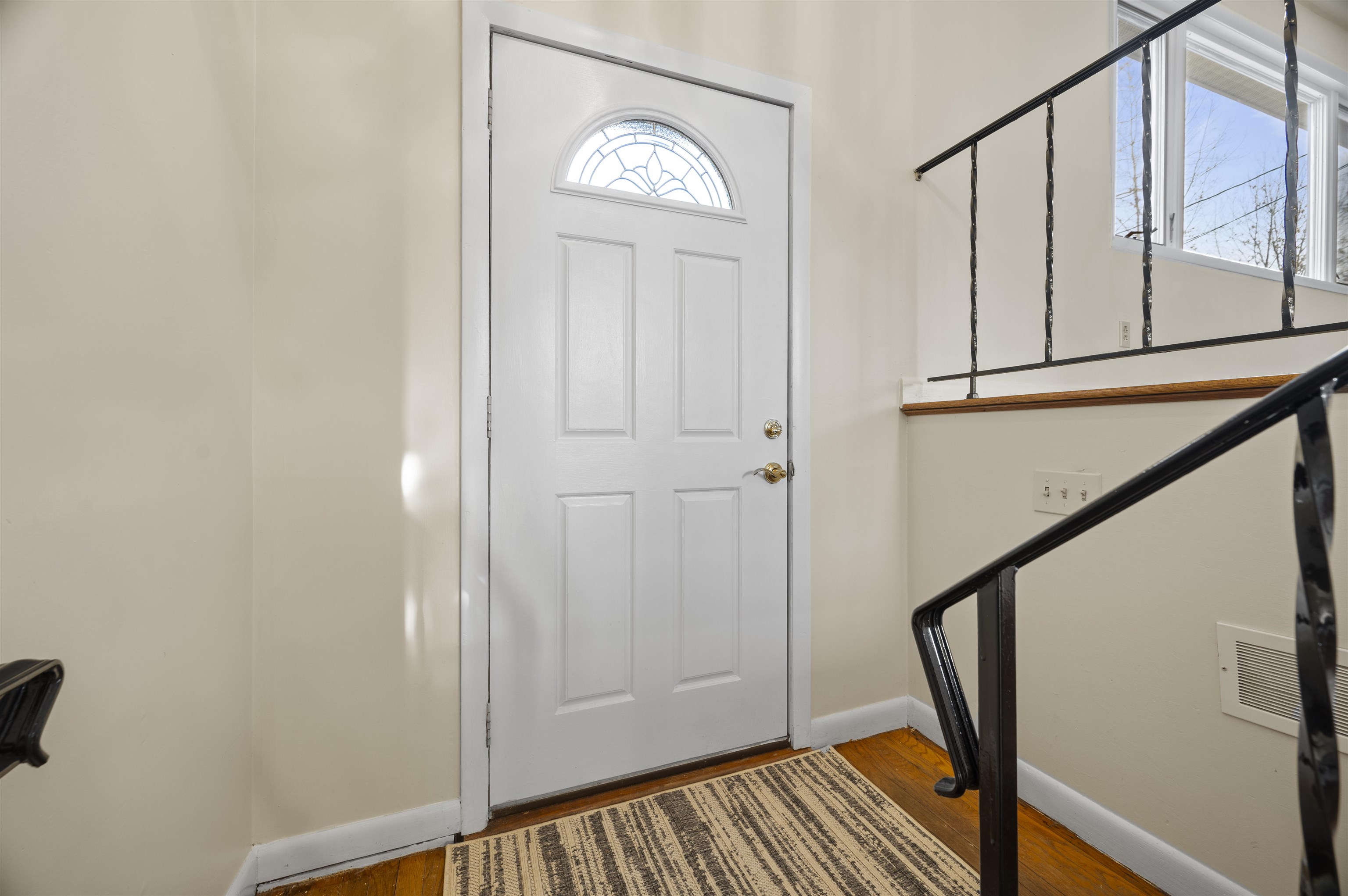 property viewer photo 4