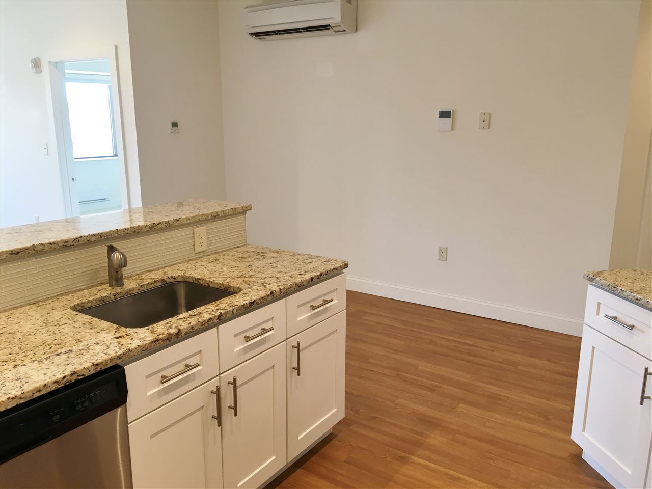 property viewer photo 16