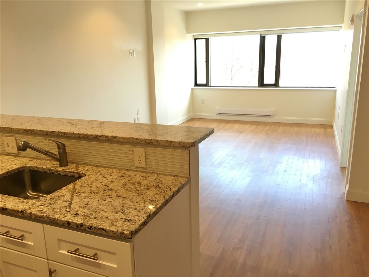 property viewer photo 4