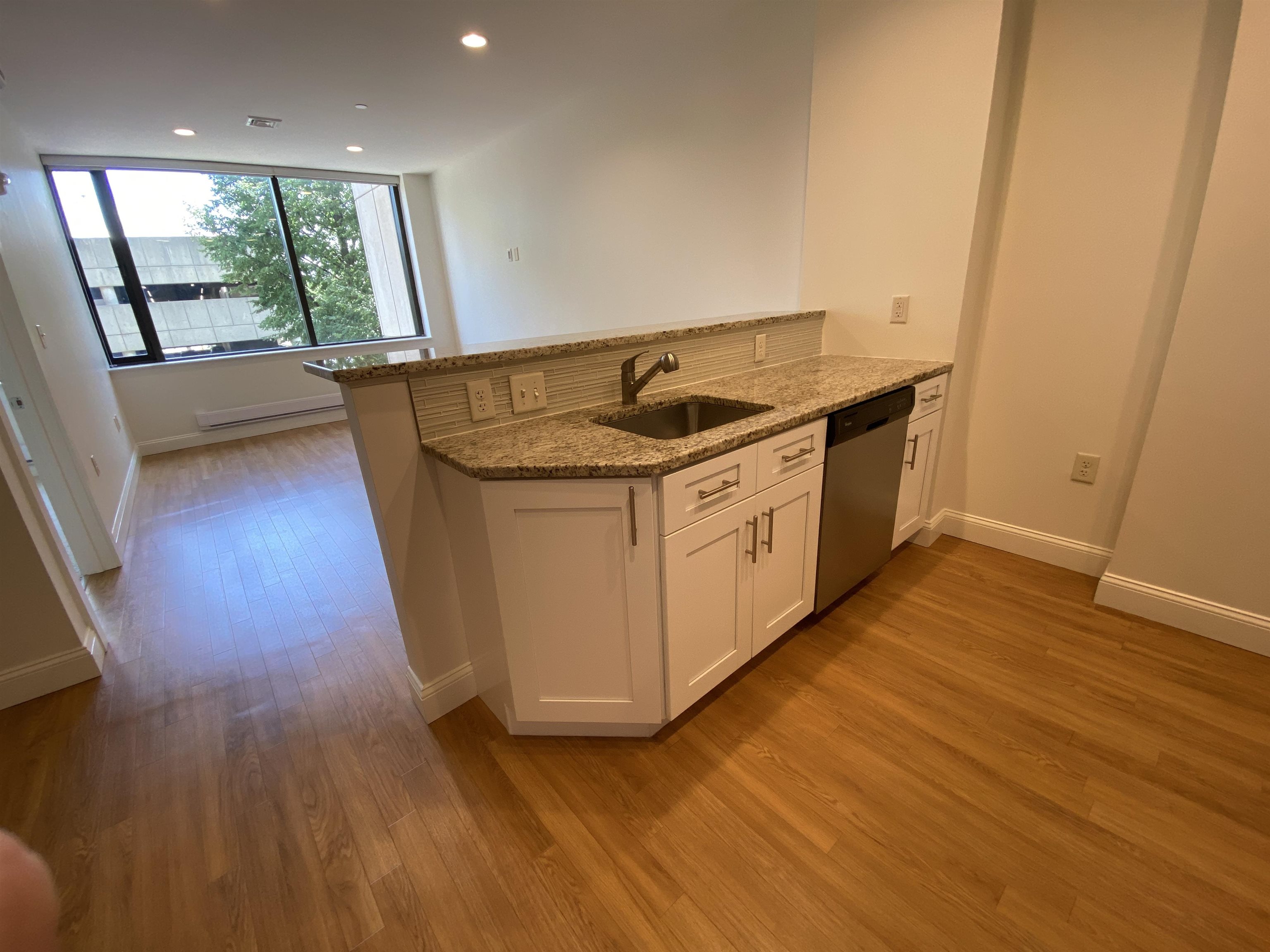 property viewer photo 10