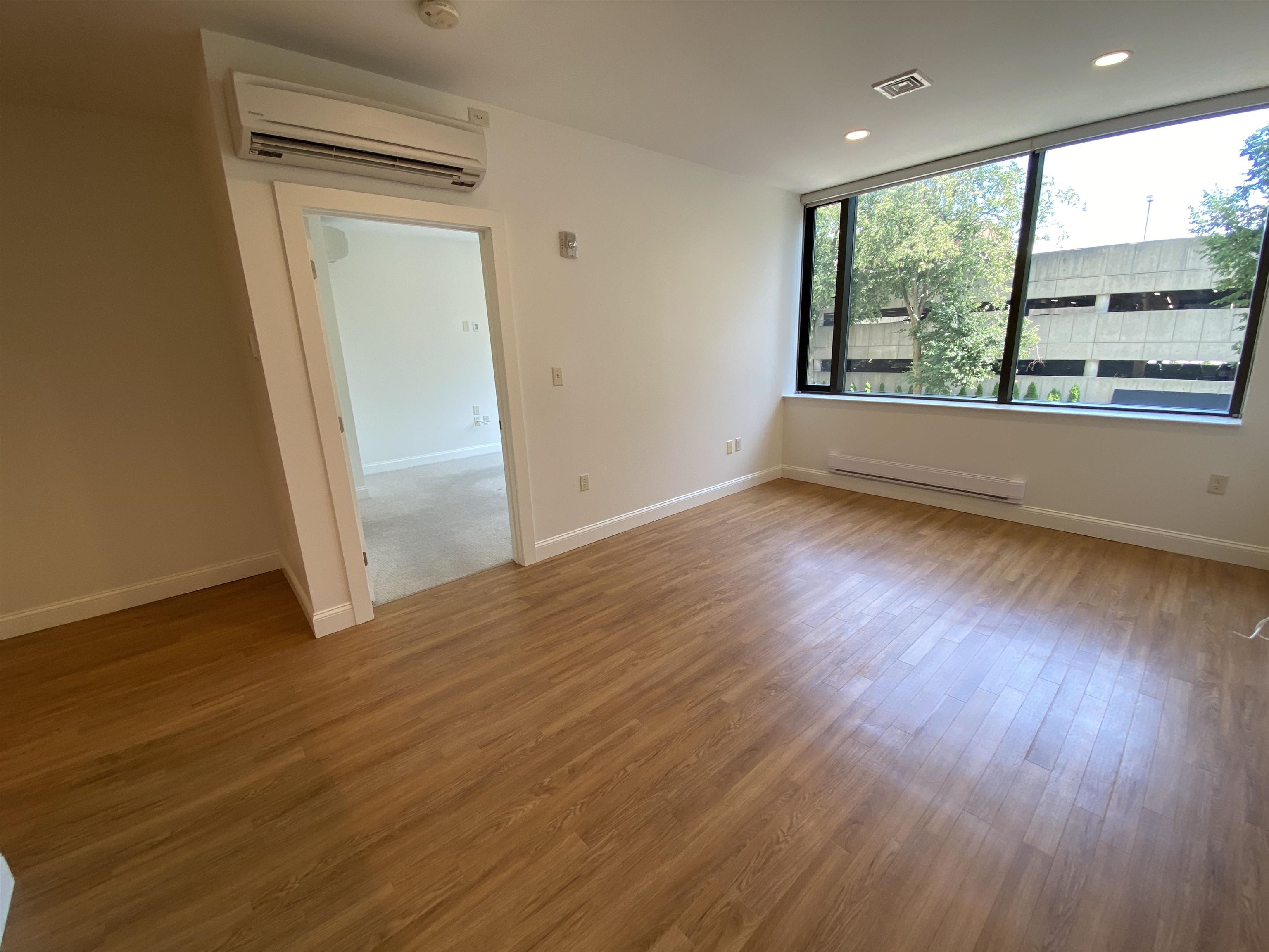 property viewer photo 12