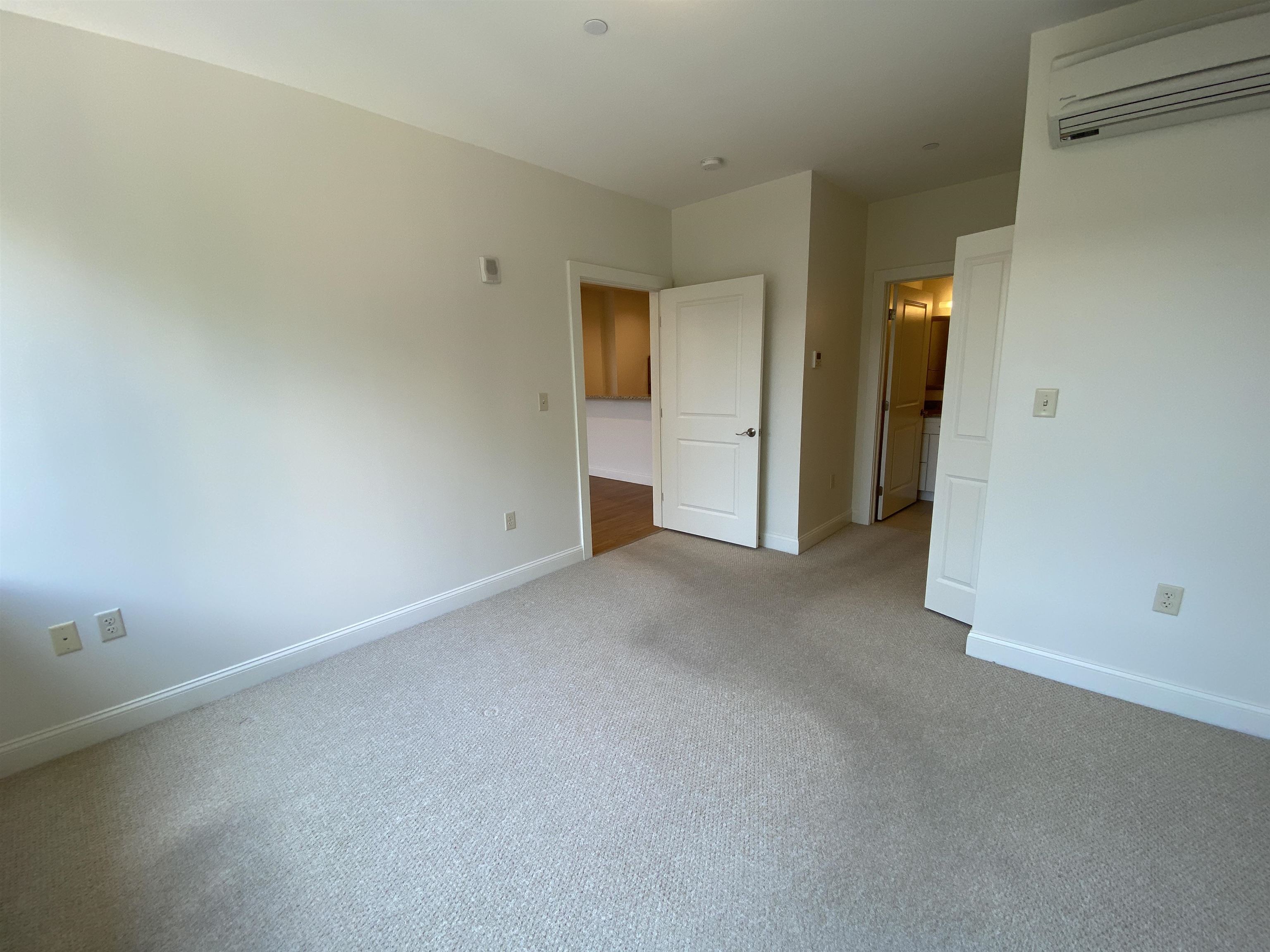 property viewer photo 17
