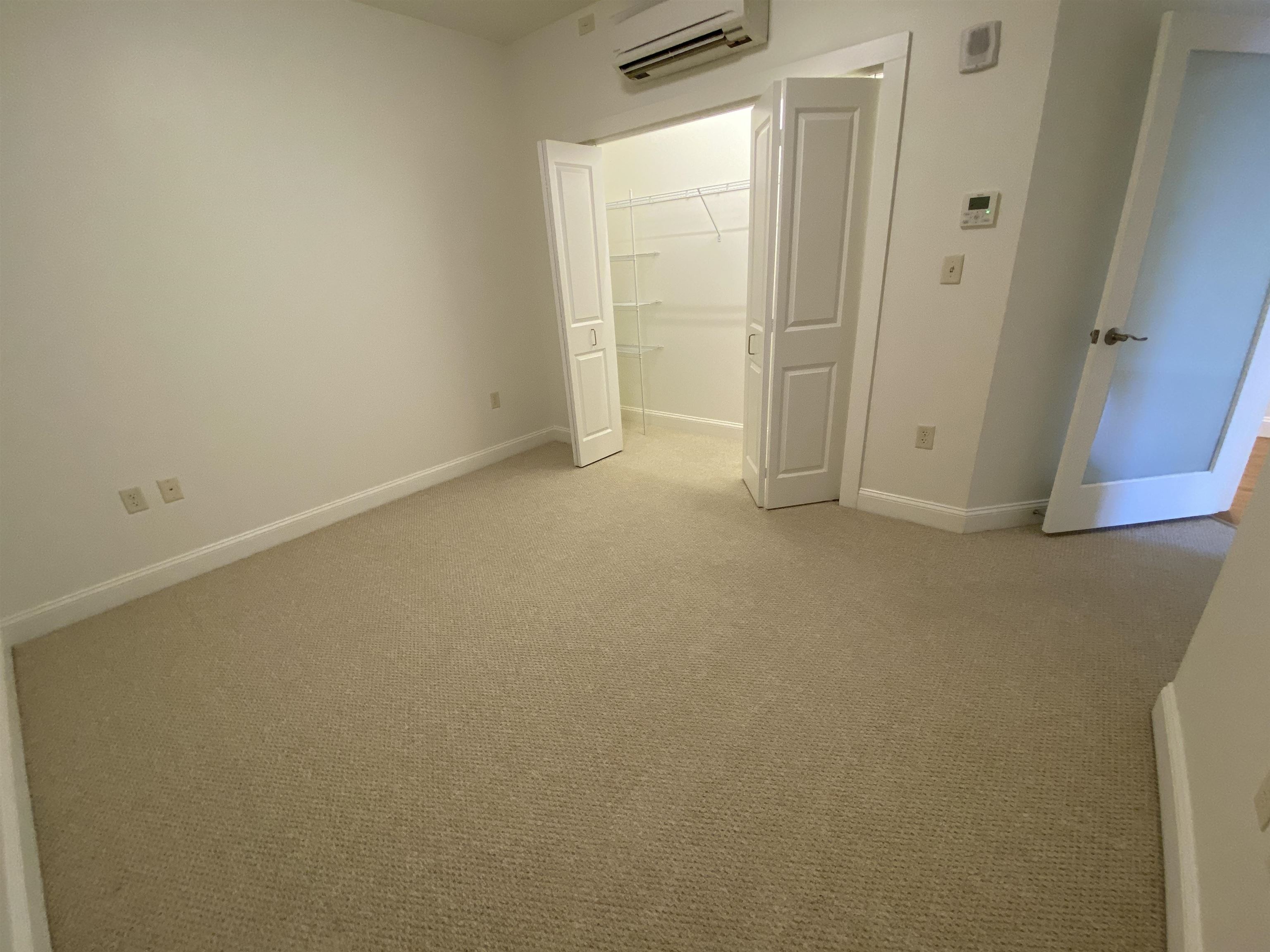 property viewer photo 23