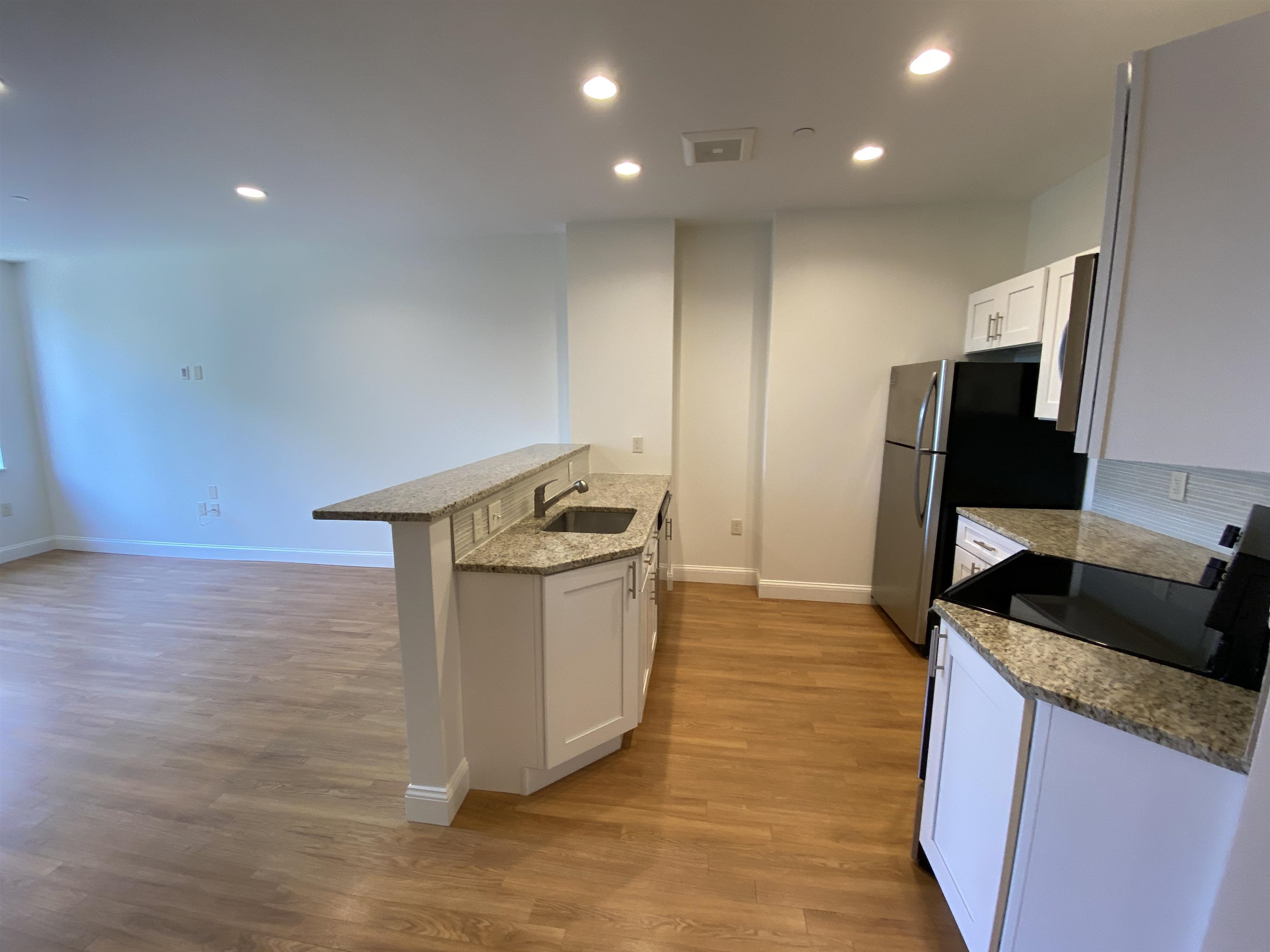 property viewer photo 5