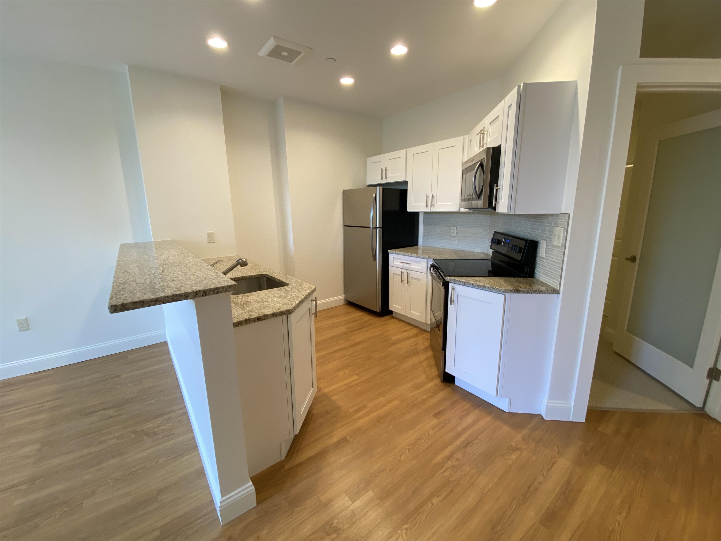 property viewer photo 6
