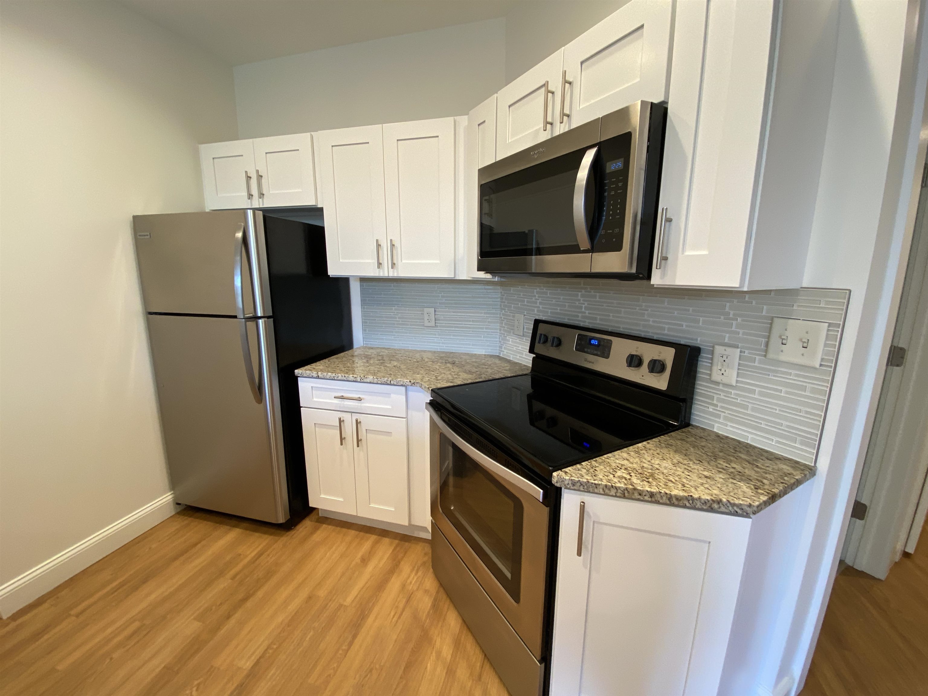 property viewer photo 7