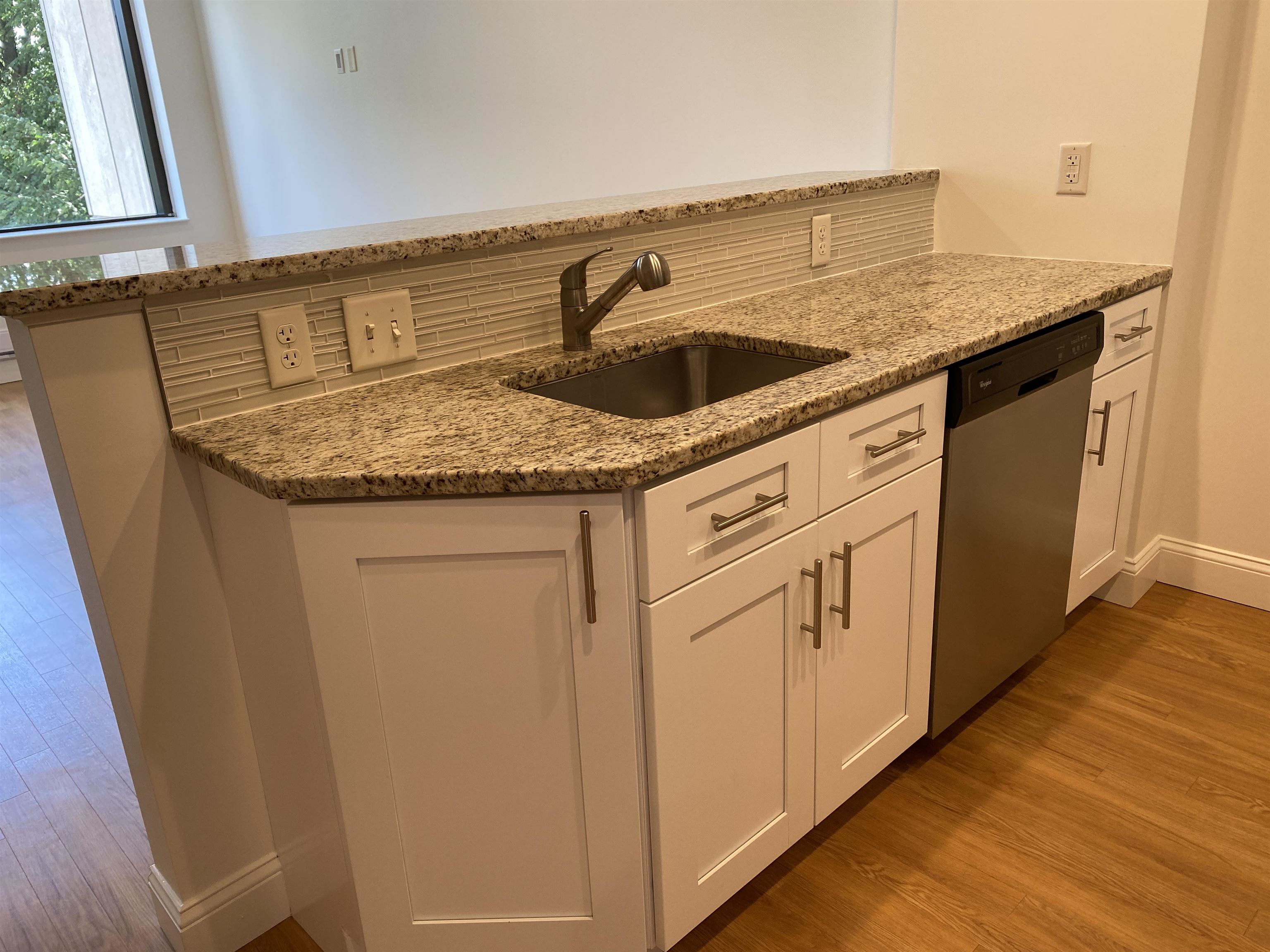 property viewer photo 9