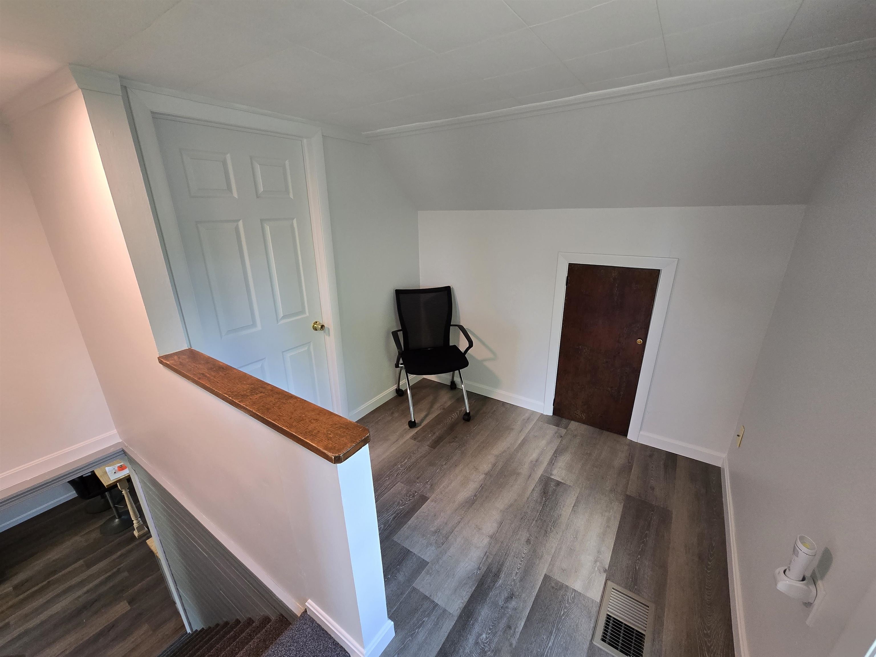 property viewer photo 10